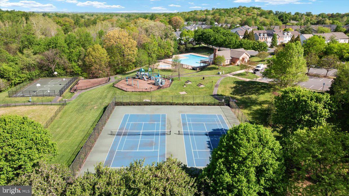 GREAT FALLS CHASE - Residential