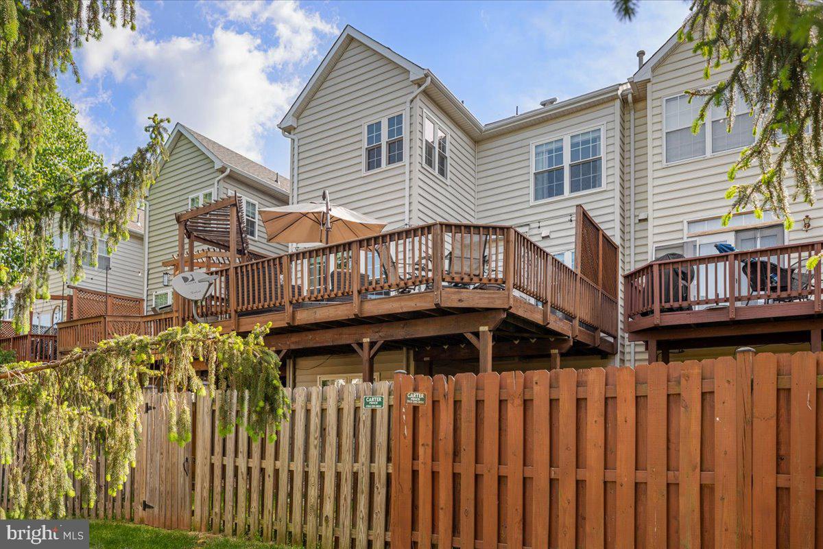 GREAT FALLS CHASE - Residential