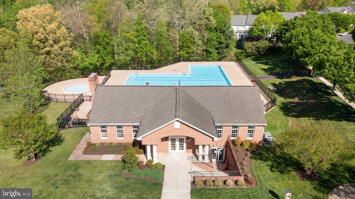 GREAT FALLS CHASE - Residential