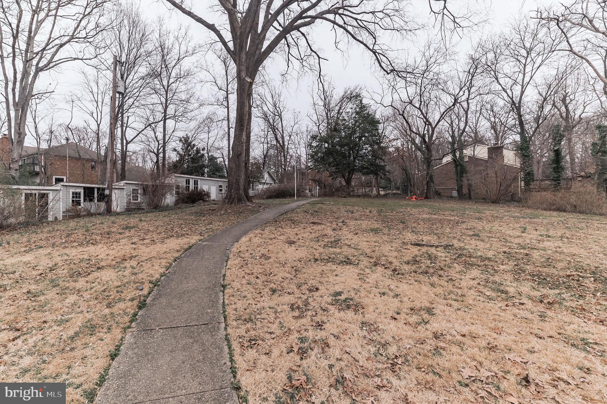 HOLMES RUN HEIGHTS - Land