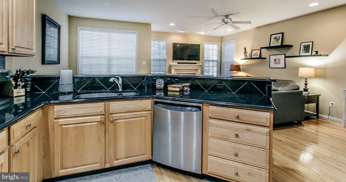 RIVERCREST - Residential