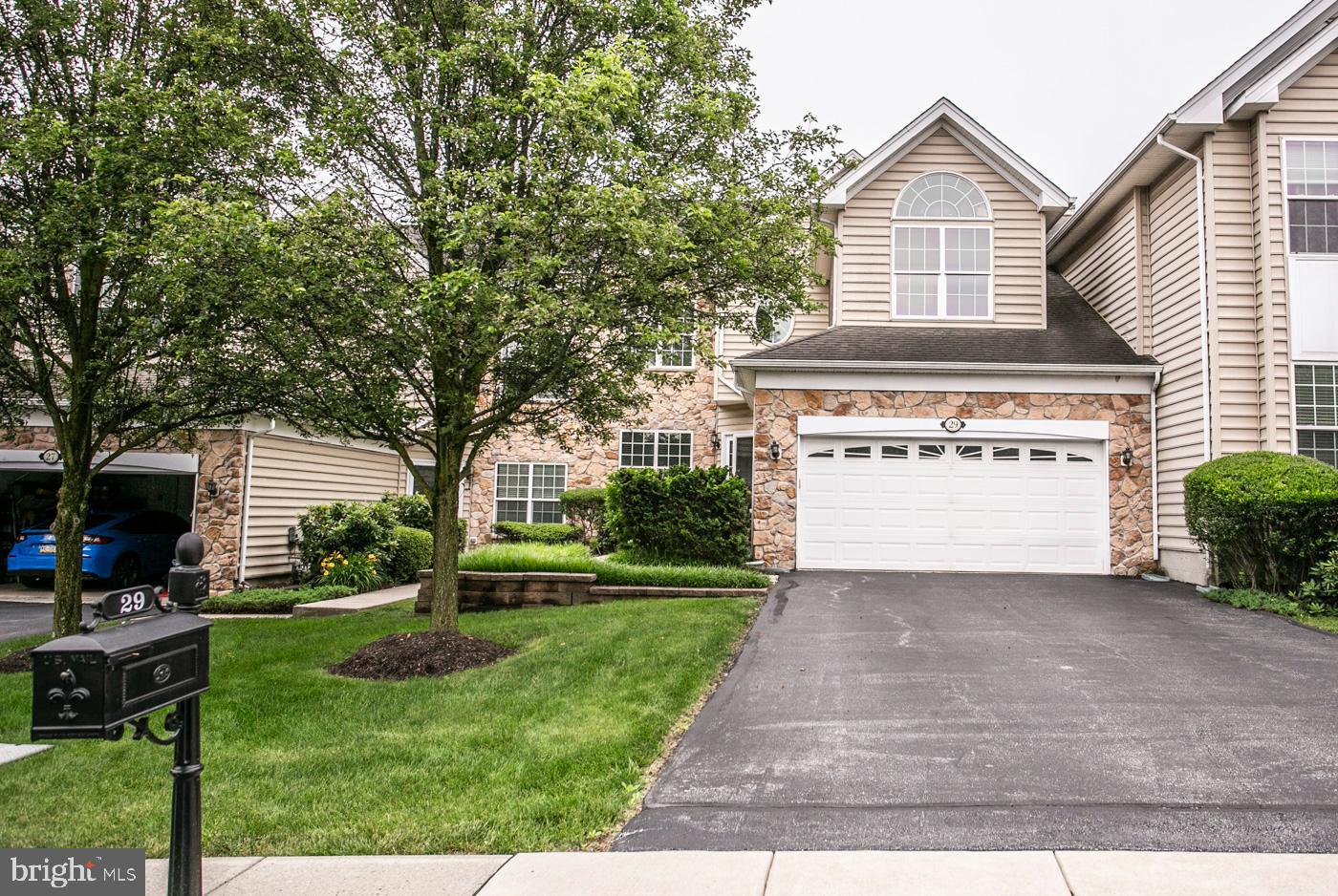 RIVERCREST - Residential
