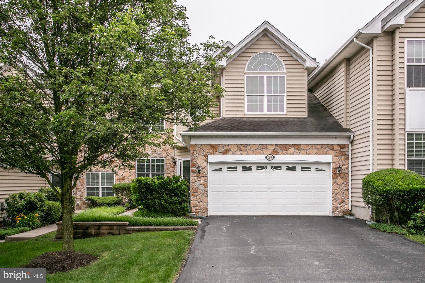 RIVERCREST - Residential