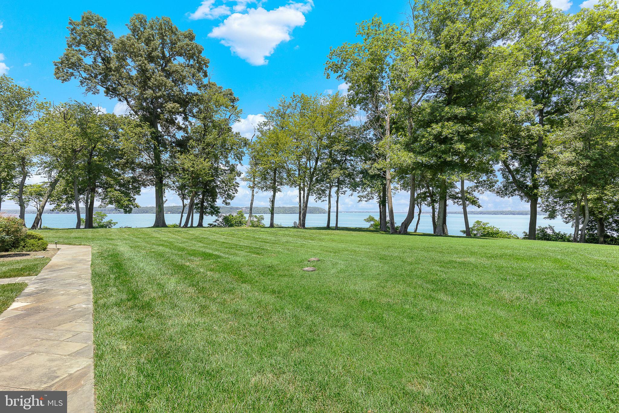 STONE MANOR - Residential