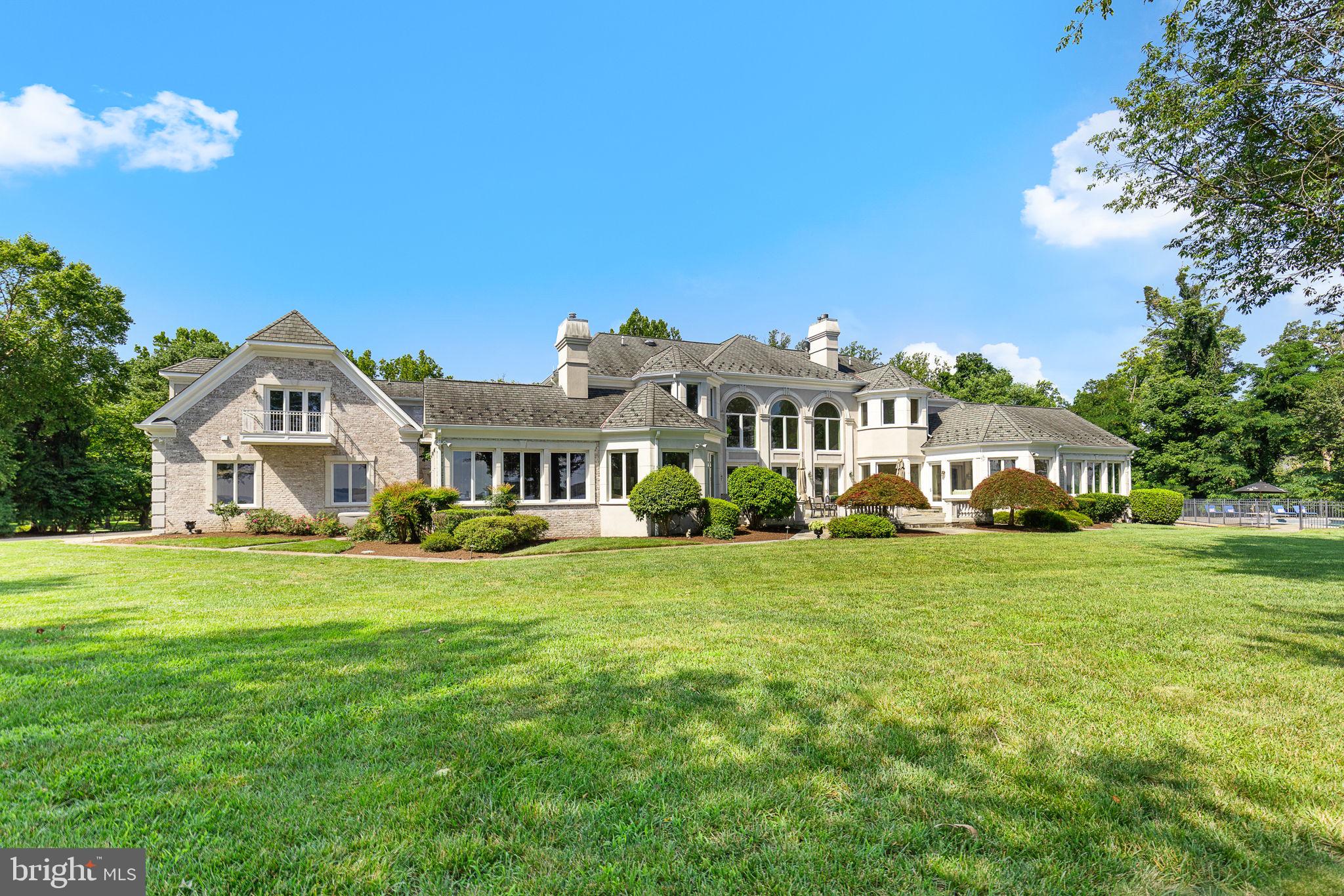 STONE MANOR - Residential
