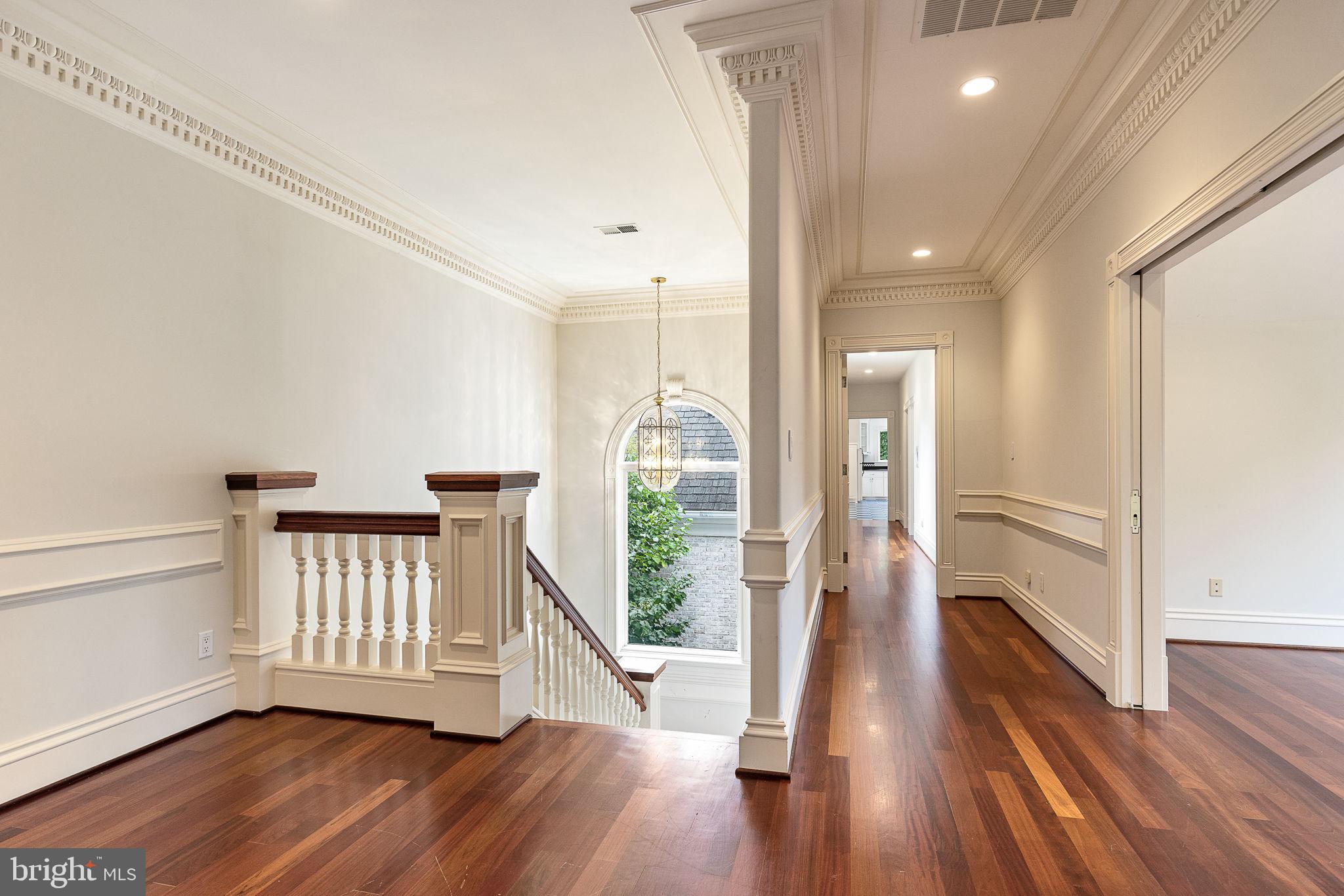 STONE MANOR - Residential