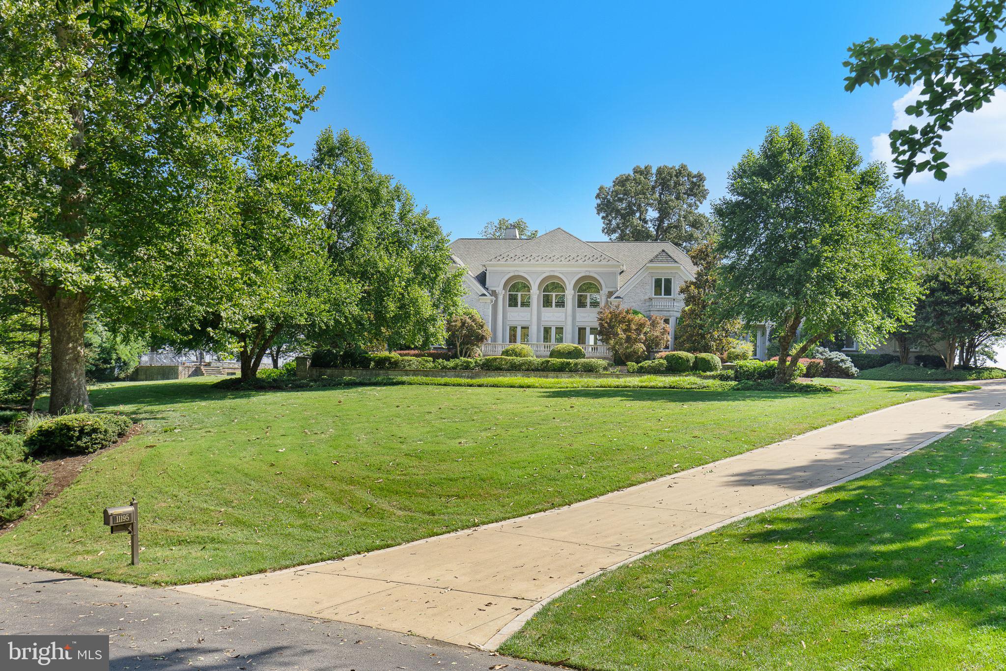 STONE MANOR - Residential