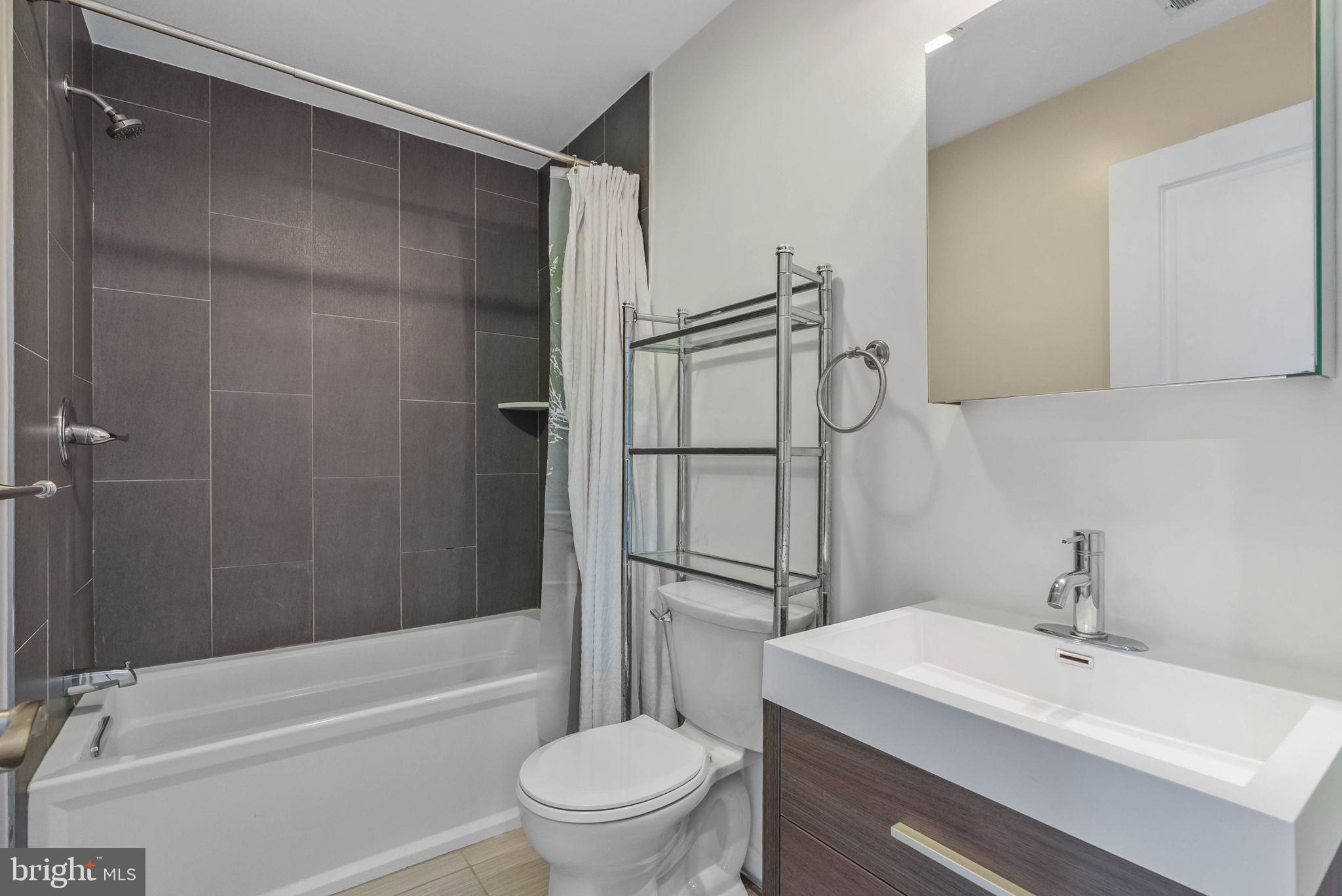 MANAYUNK - Residential