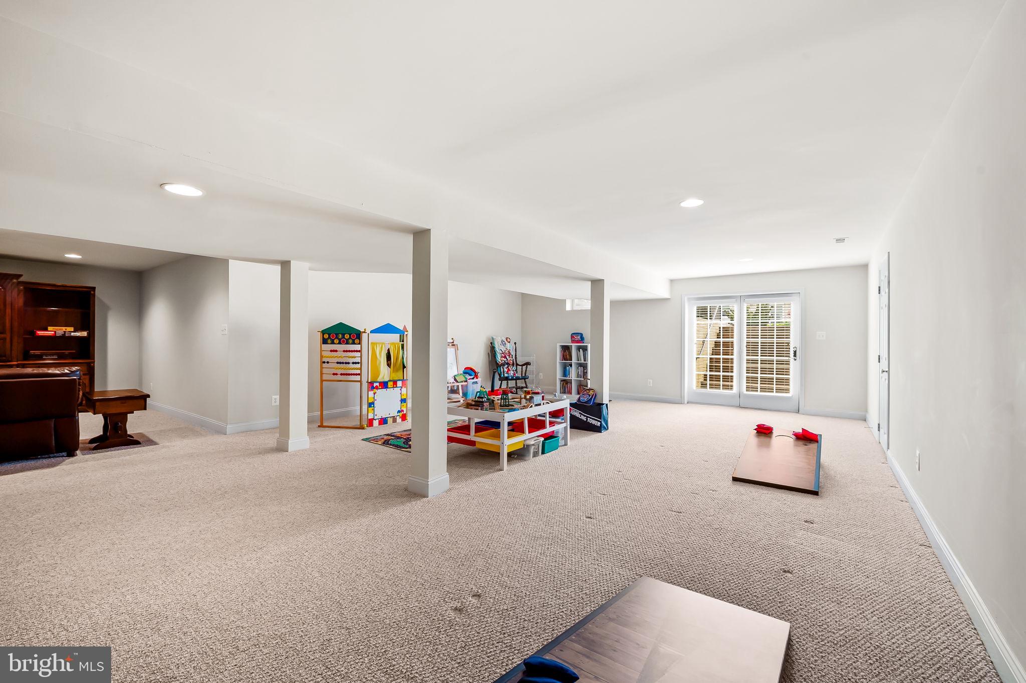 THE ESTATES AT CEDARDAY - Residential