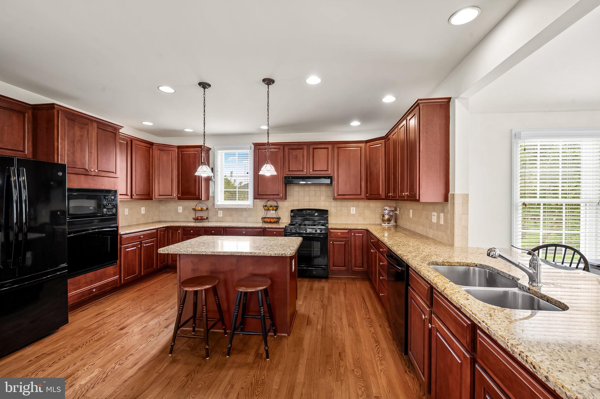 THE ESTATES AT CEDARDAY - Residential