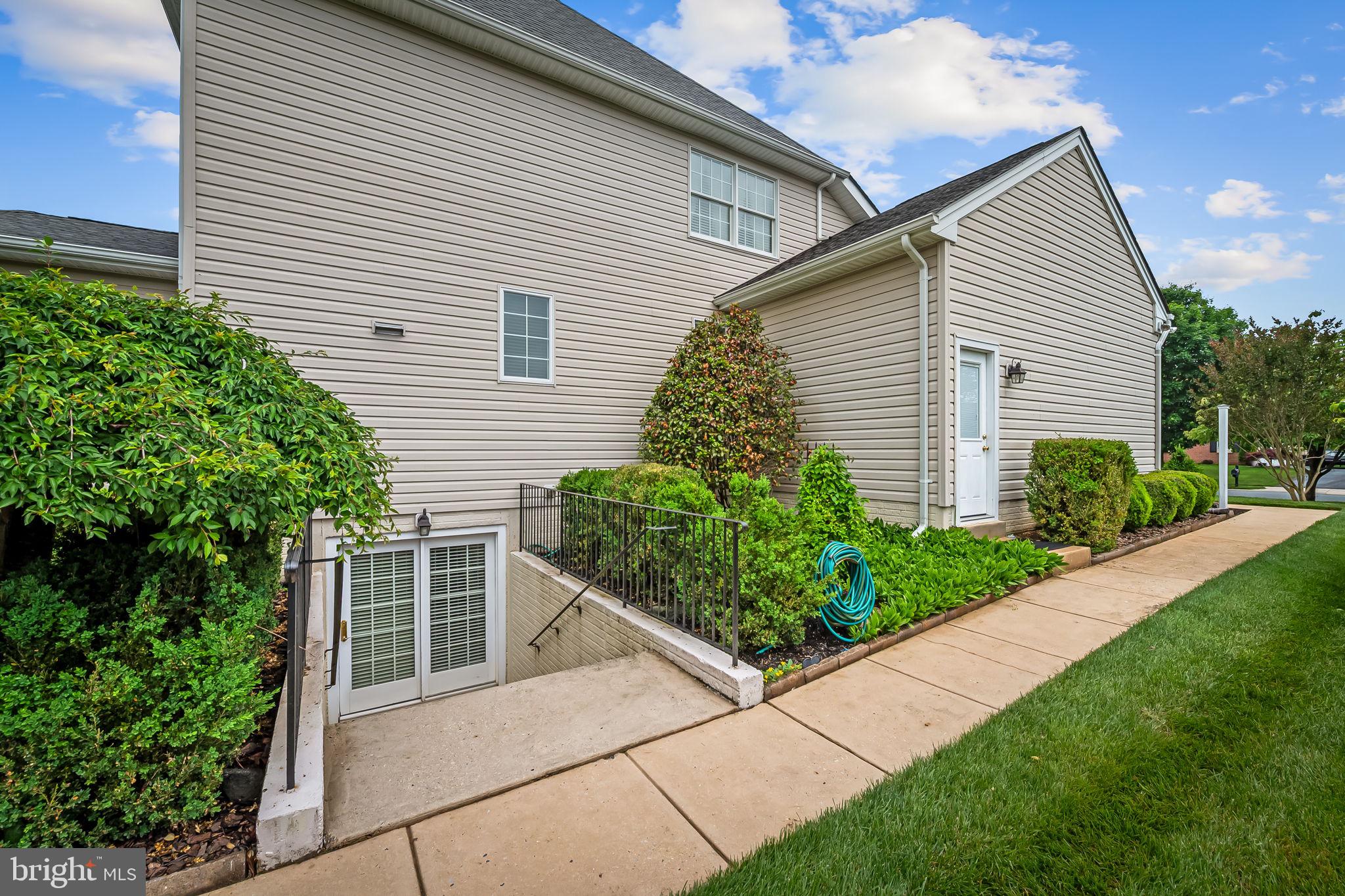 THE ESTATES AT CEDARDAY - Residential