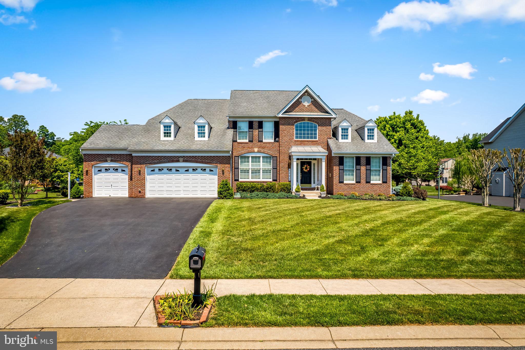 THE ESTATES AT CEDARDAY - Residential