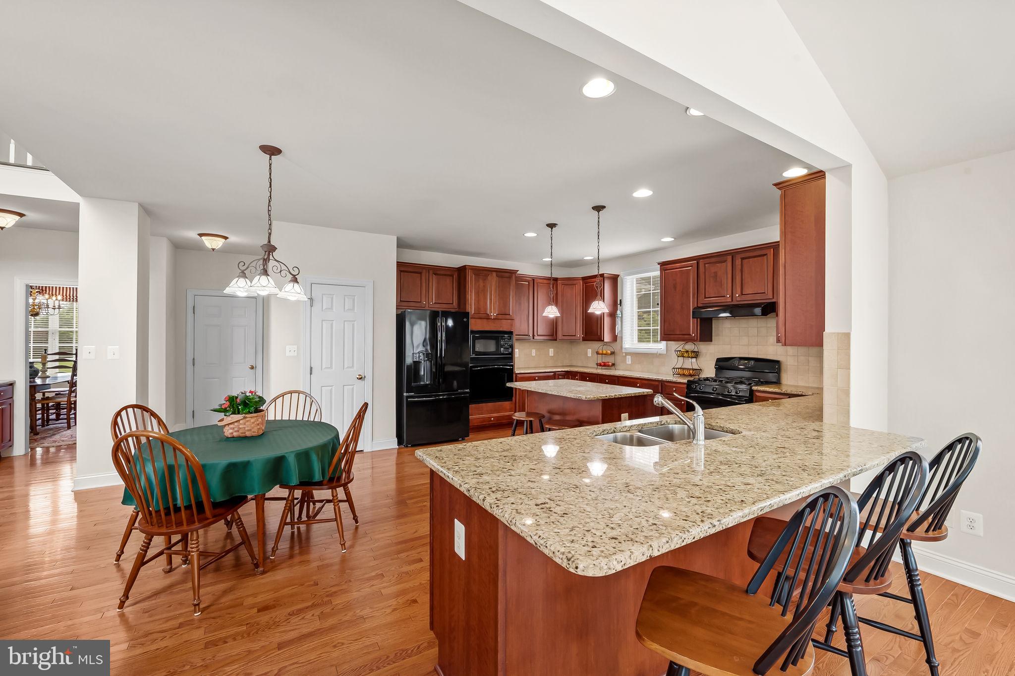 THE ESTATES AT CEDARDAY - Residential