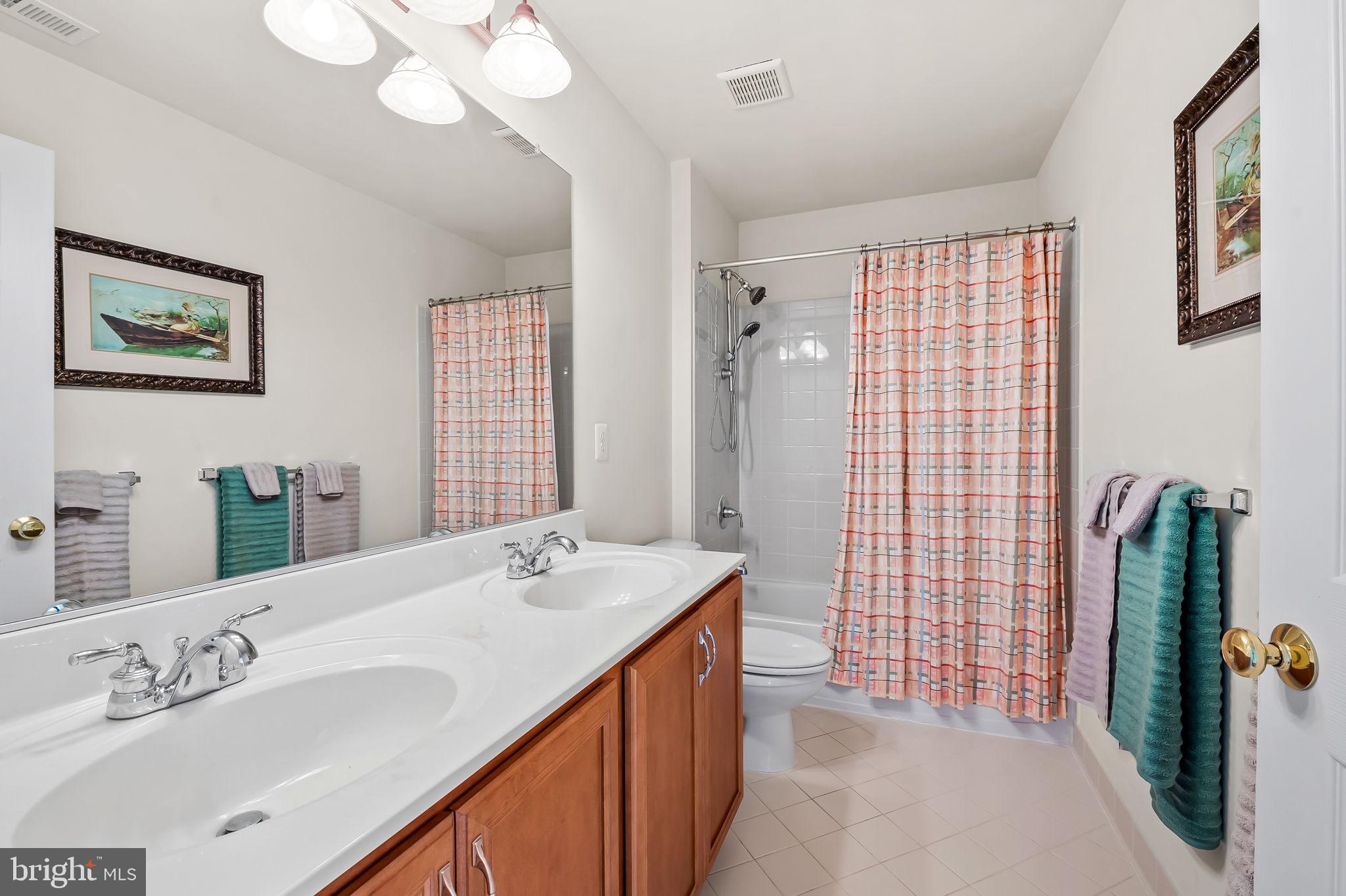 THE ESTATES AT CEDARDAY - Residential