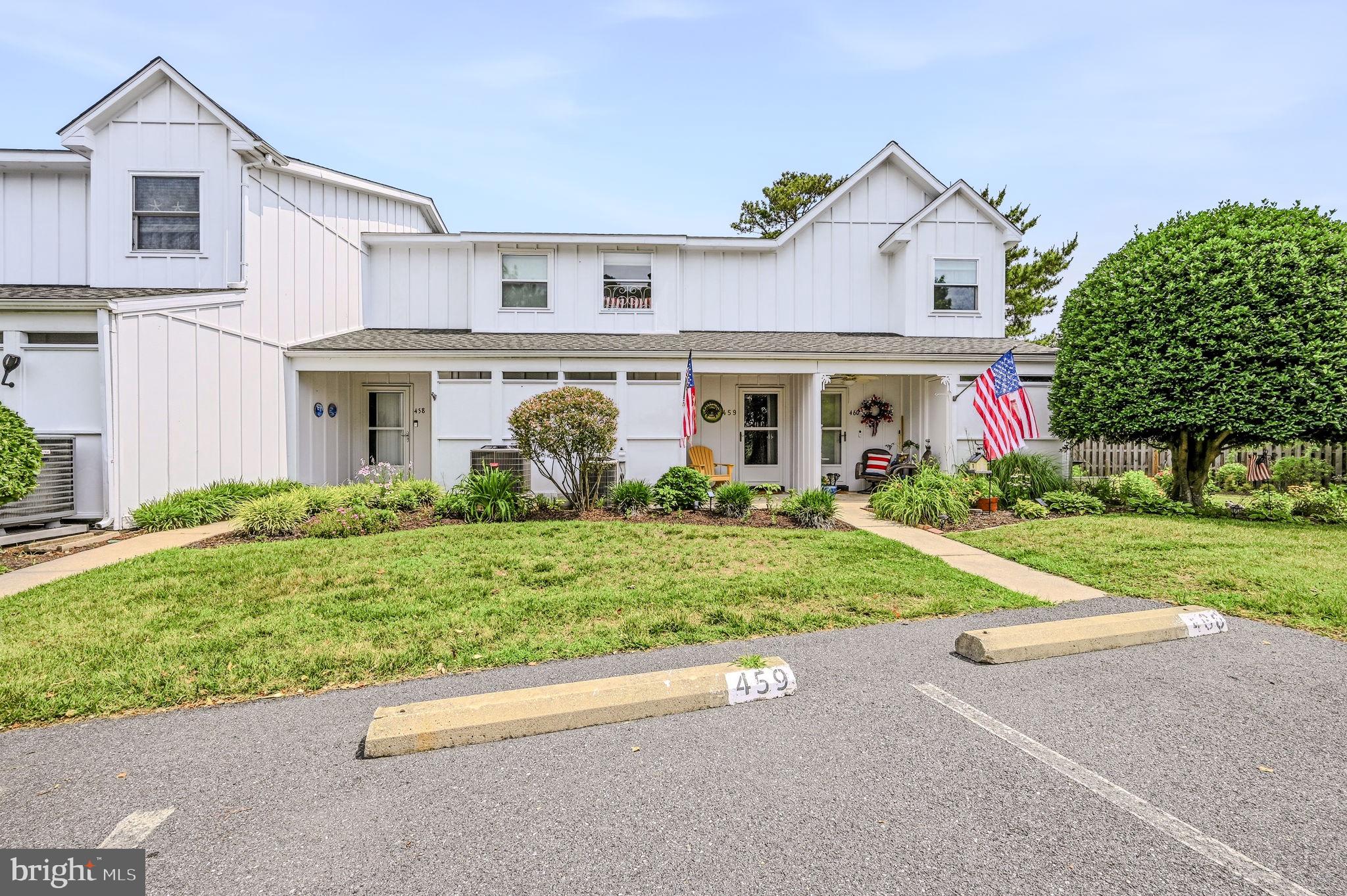 MALLARD LAKES - Residential