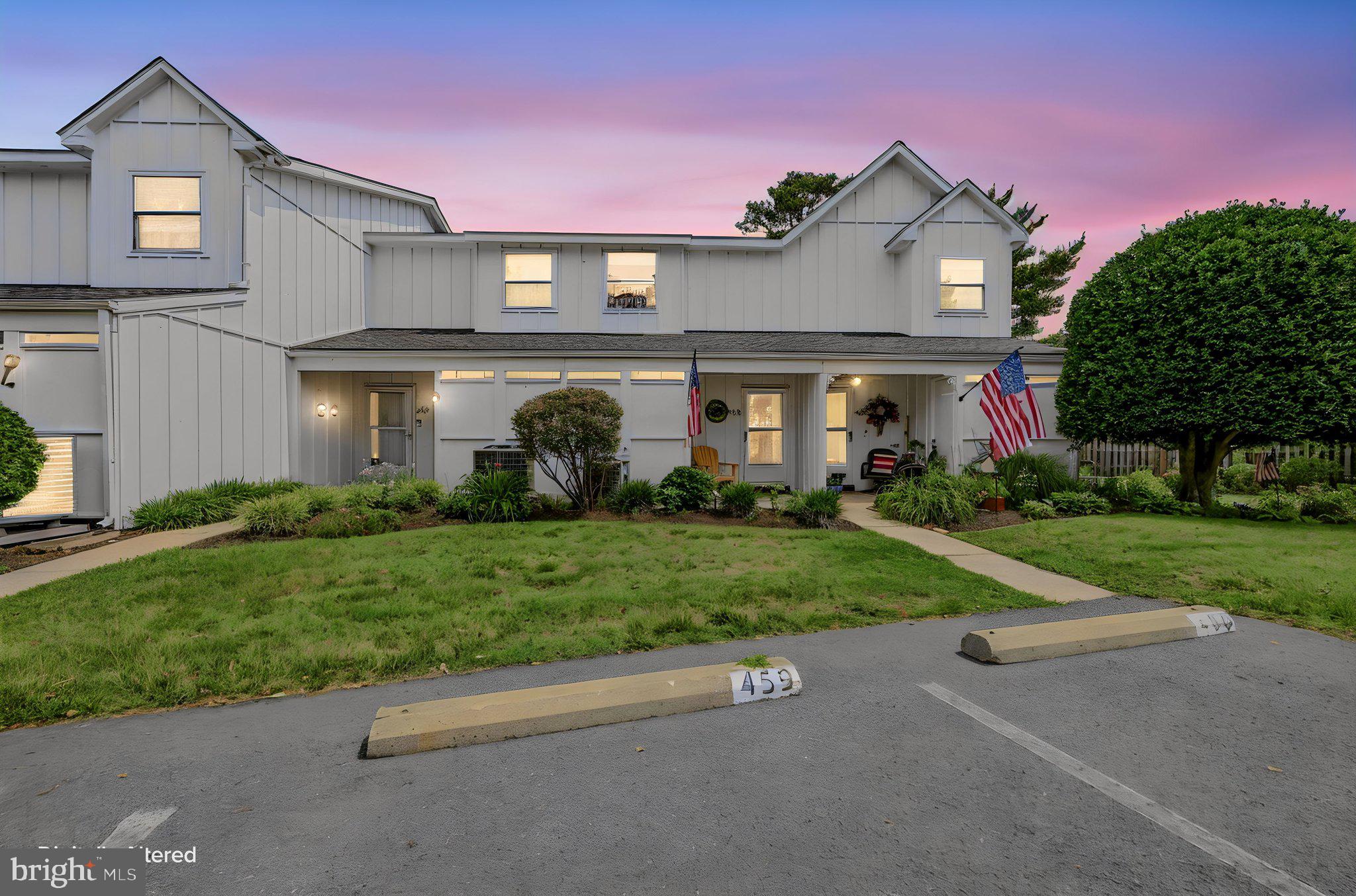 MALLARD LAKES - Residential