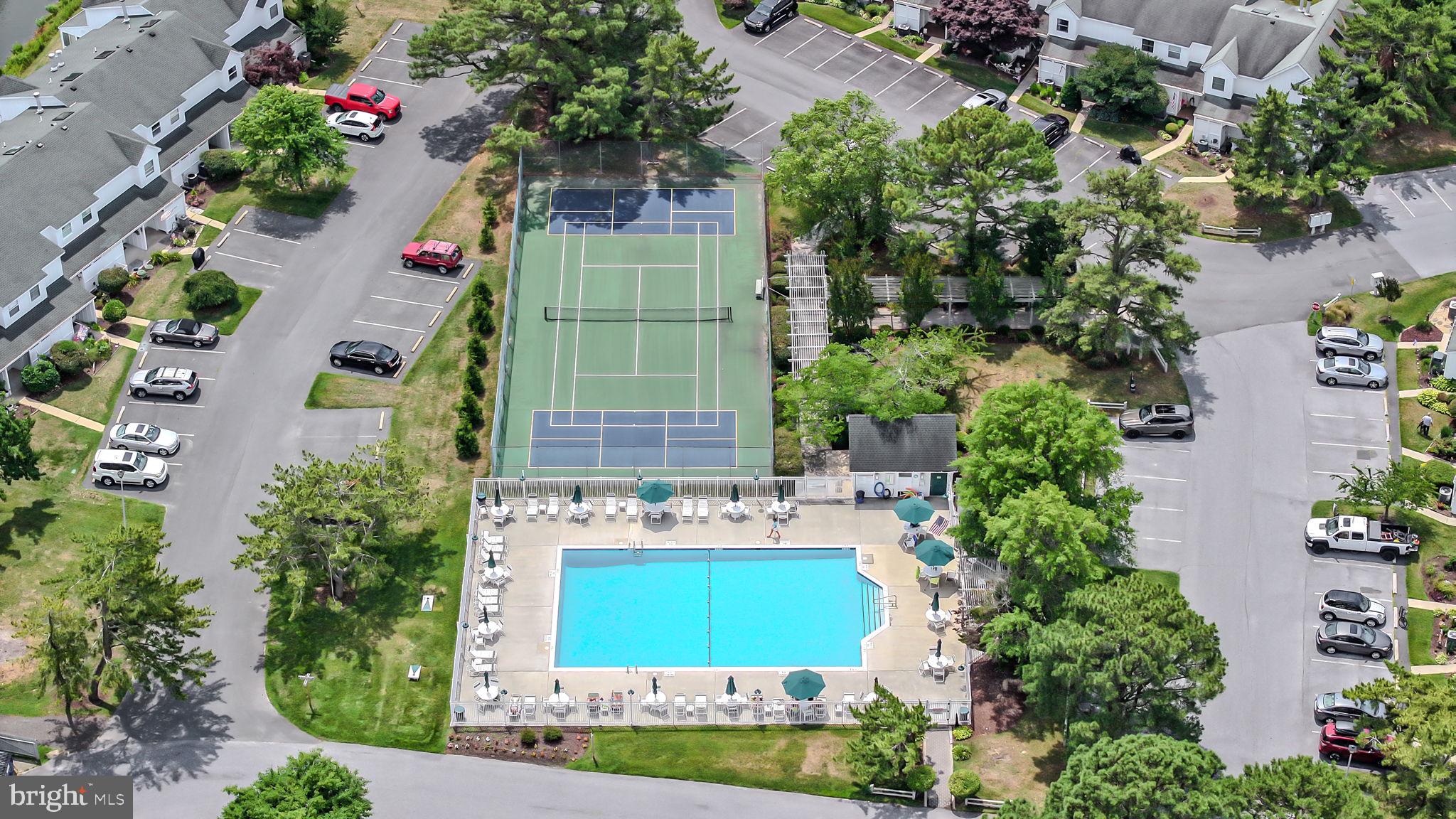 MALLARD LAKES - Residential