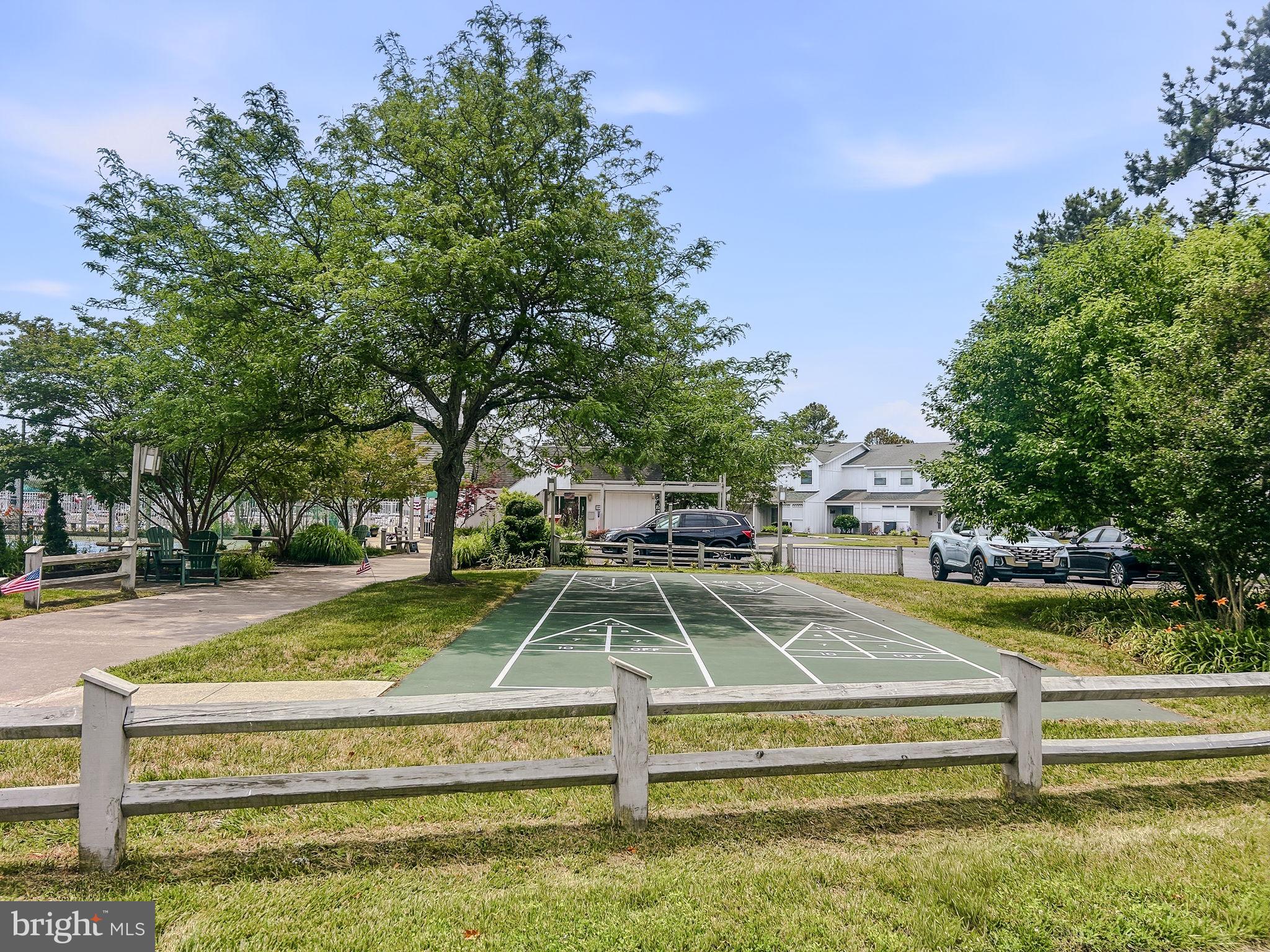 MALLARD LAKES - Residential