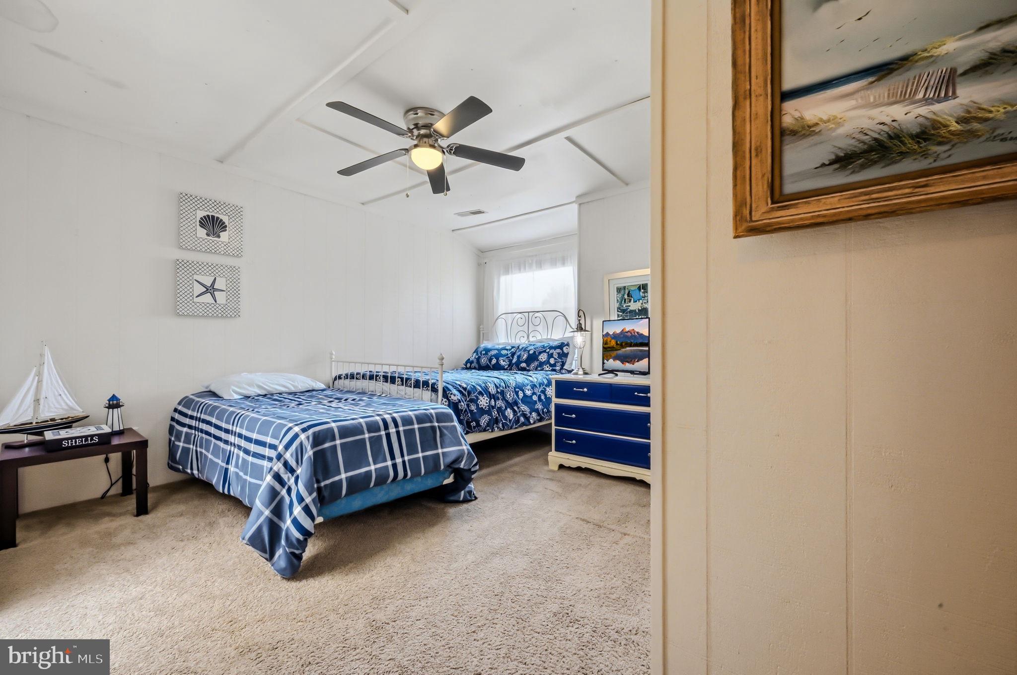 MALLARD LAKES - Residential