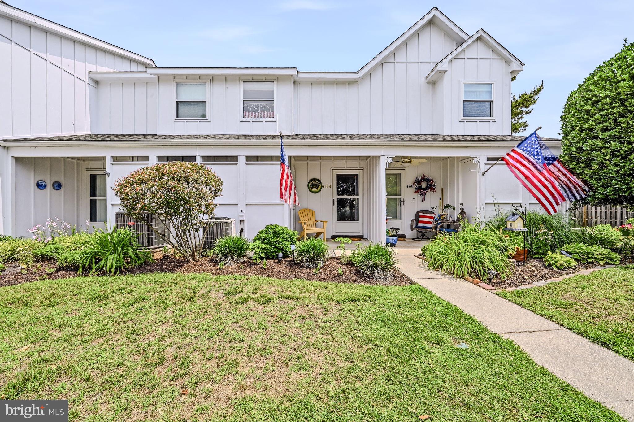 MALLARD LAKES - Residential