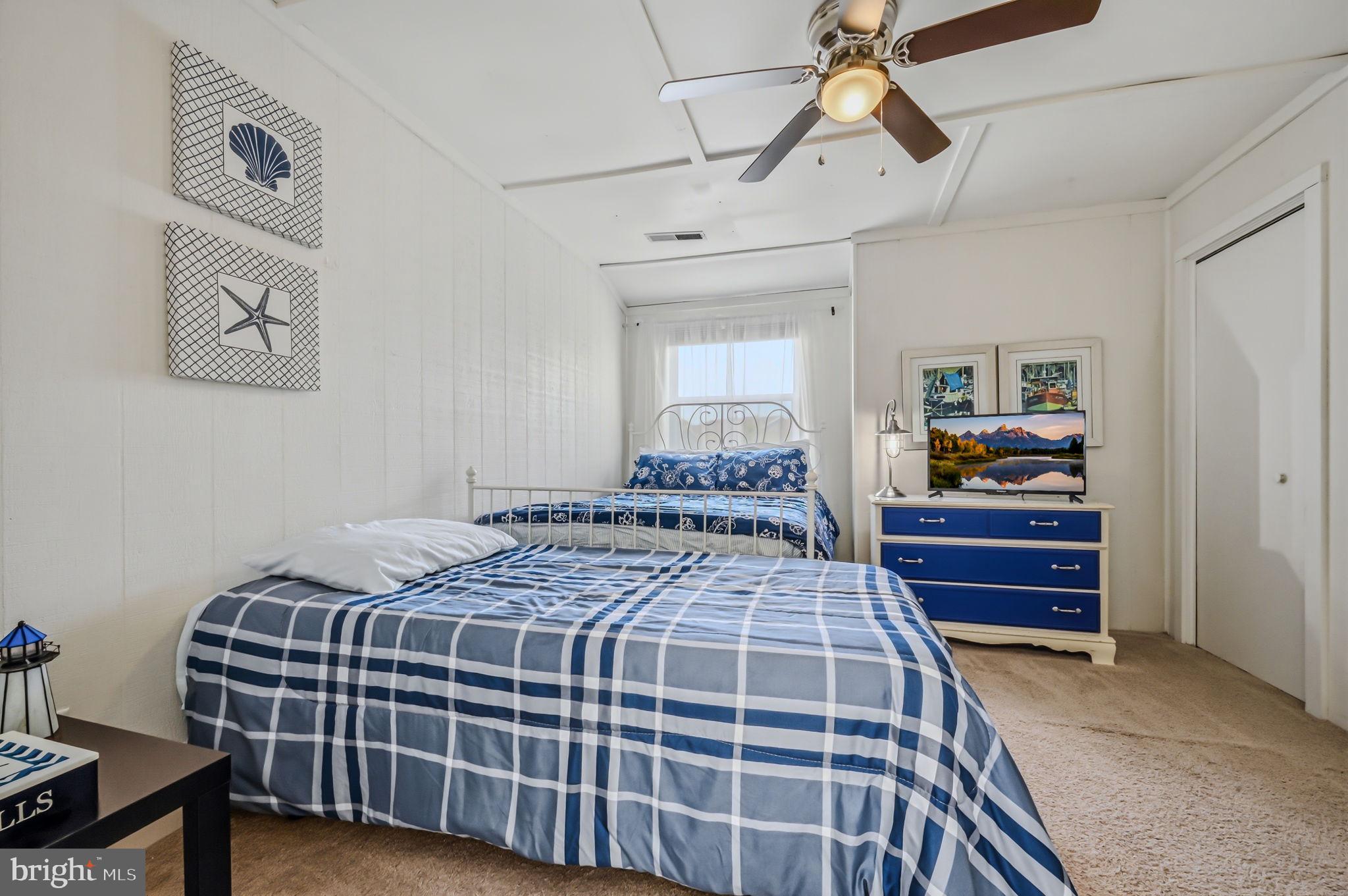 MALLARD LAKES - Residential