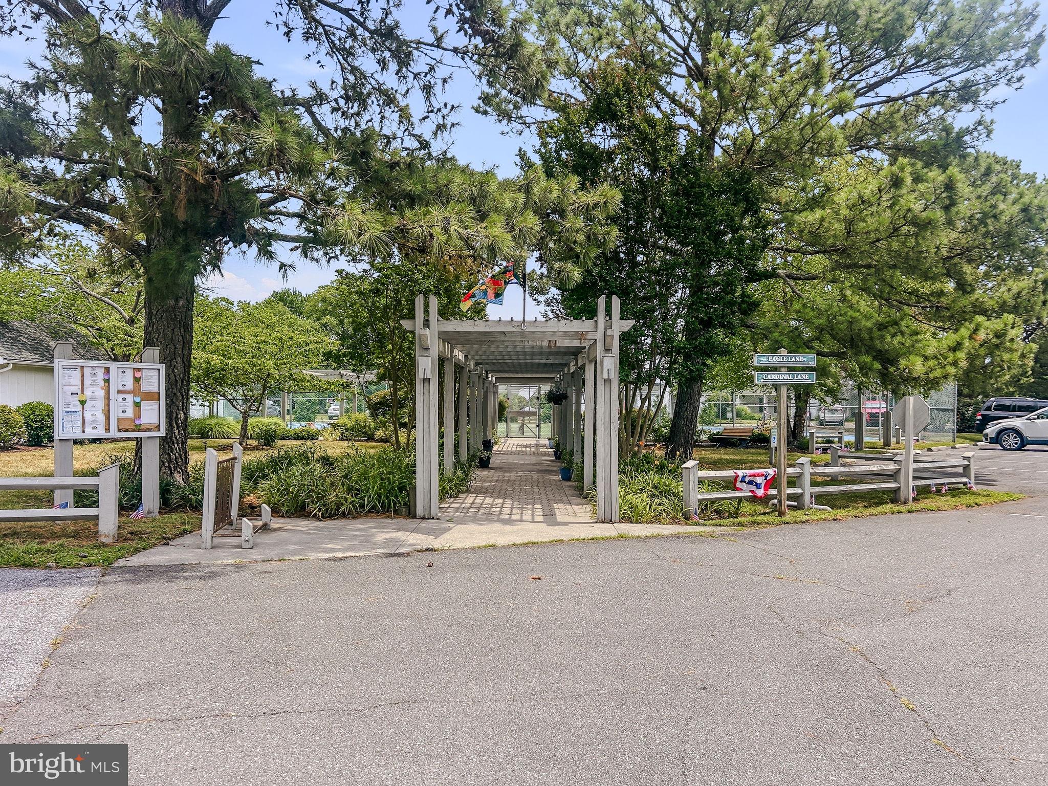 MALLARD LAKES - Residential