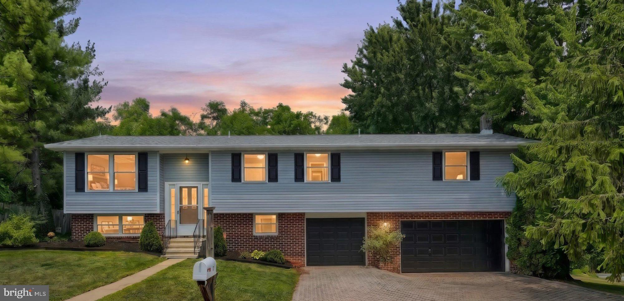 DELWOOD MANOR - Residential