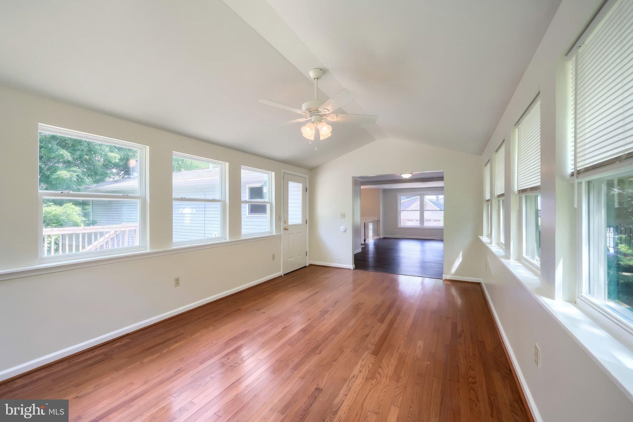 DELWOOD MANOR - Residential