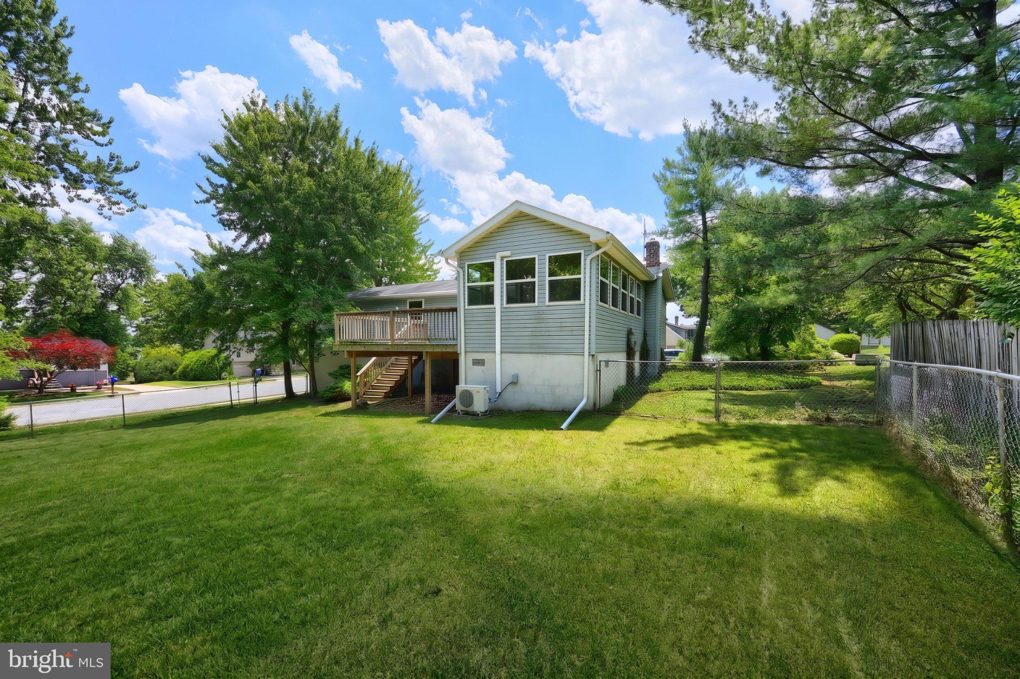 DELWOOD MANOR - Residential