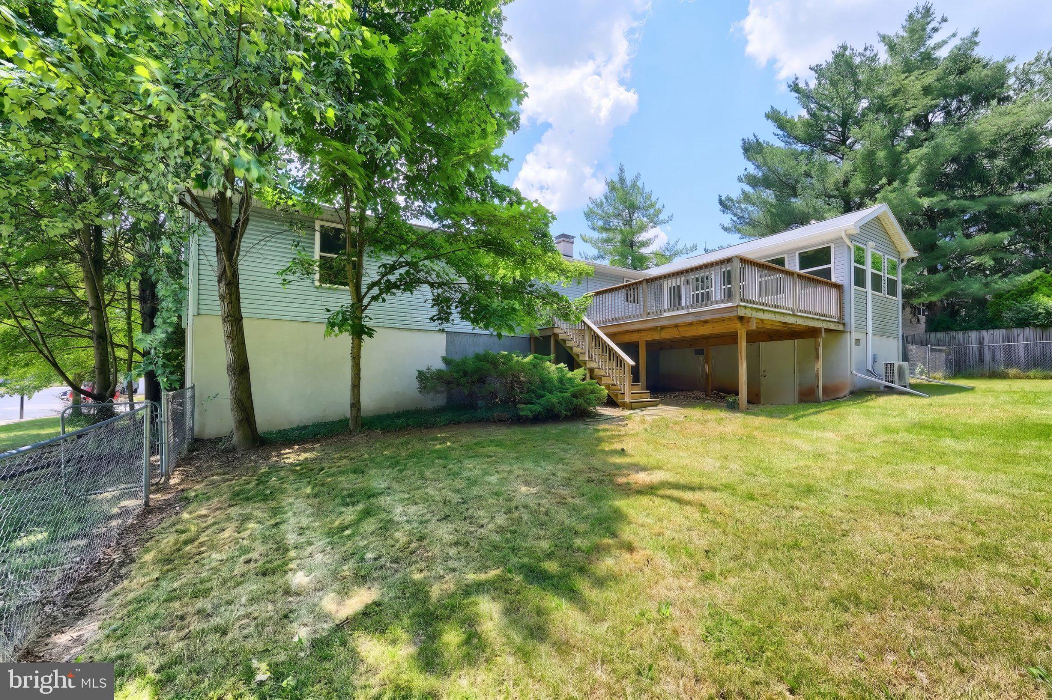 DELWOOD MANOR - Residential