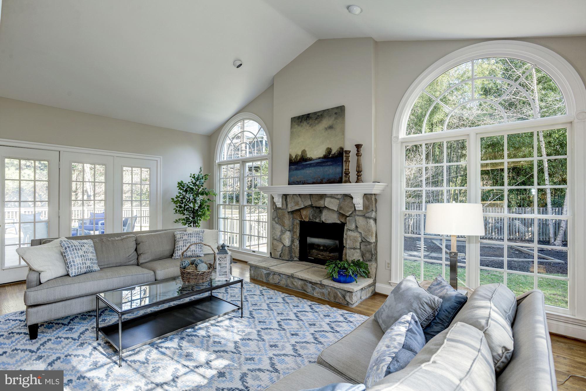 RIVER FALLS - Residential