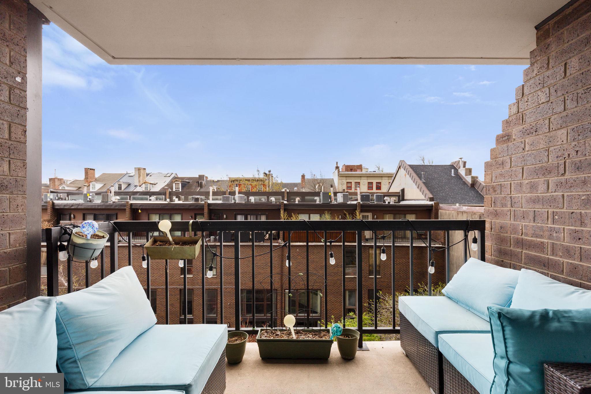 WASHINGTON SQ - Residential Lease