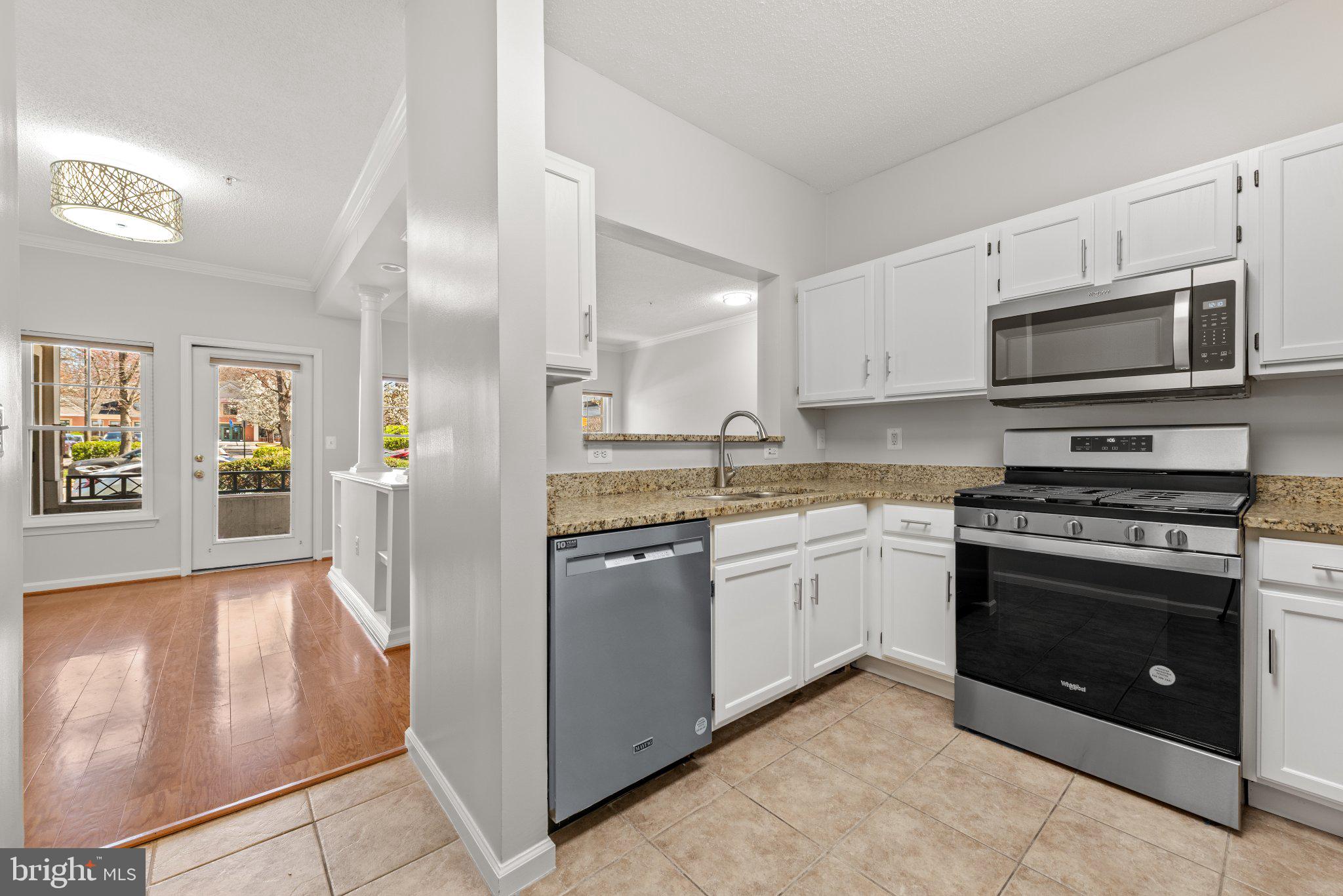 OAK PARK CONDO - Residential
