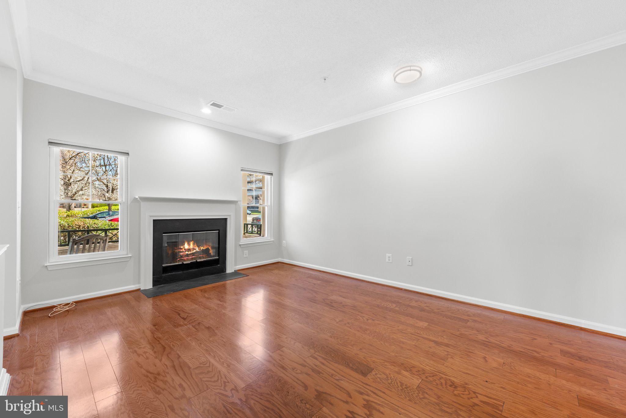 OAK PARK CONDO - Residential