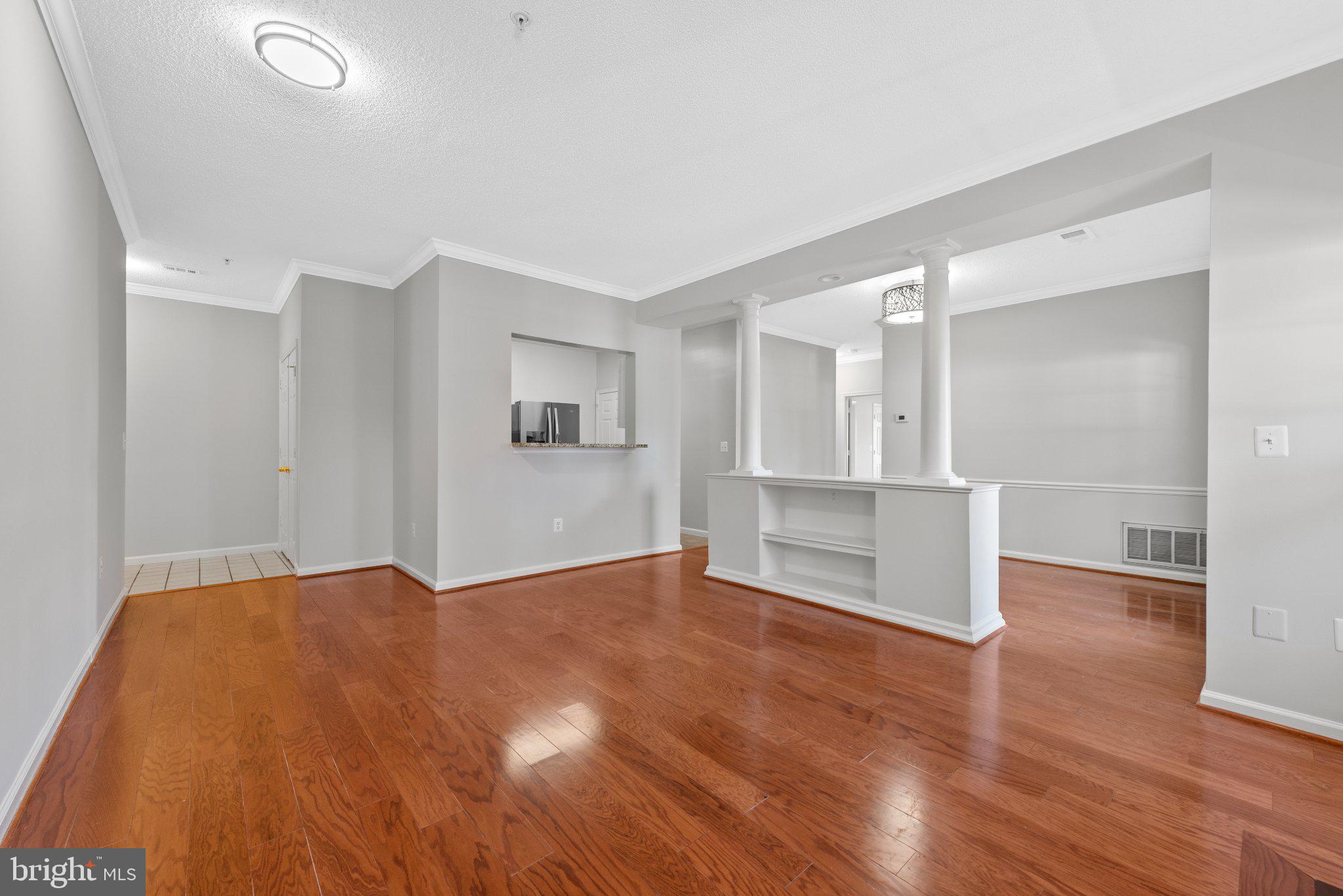 OAK PARK CONDO - Residential