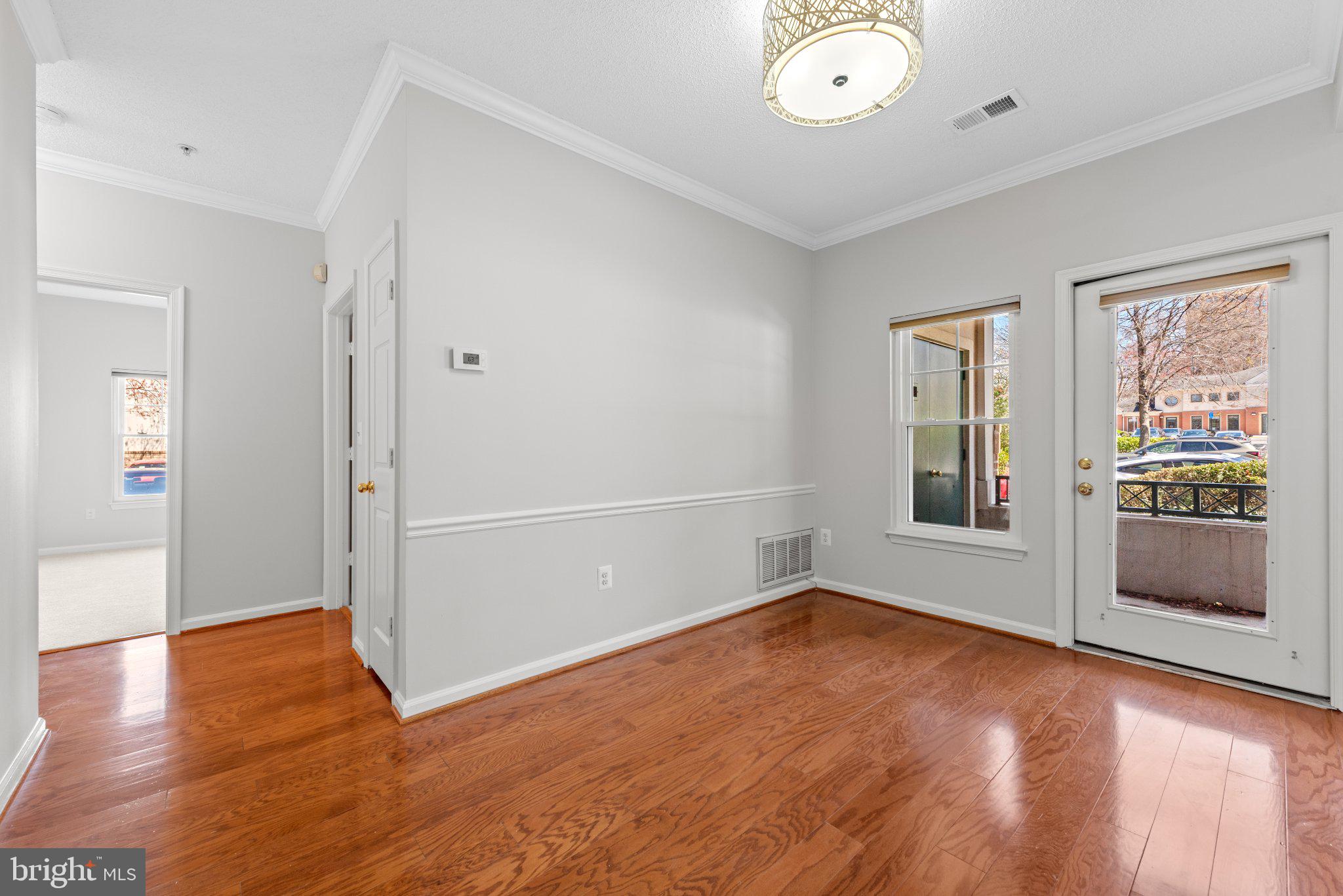 OAK PARK CONDO - Residential