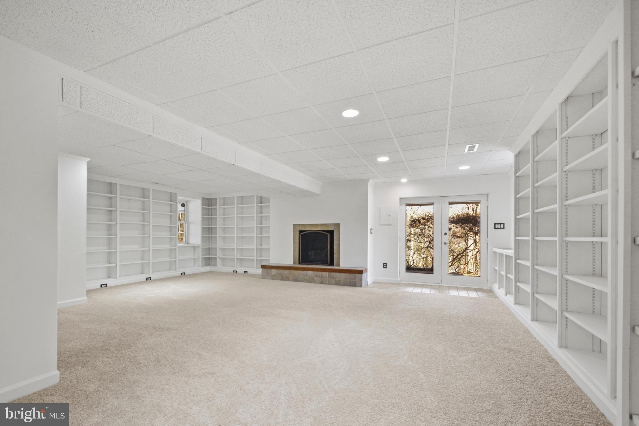 MERIWETHER HILL - Residential