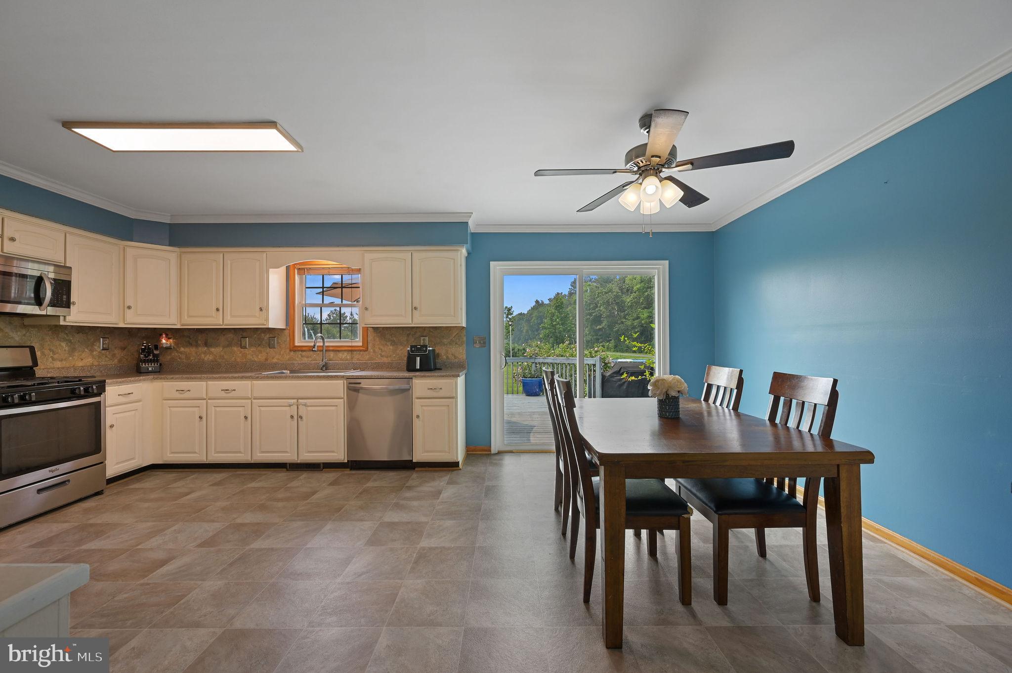FLOWING ACRES - Residential
