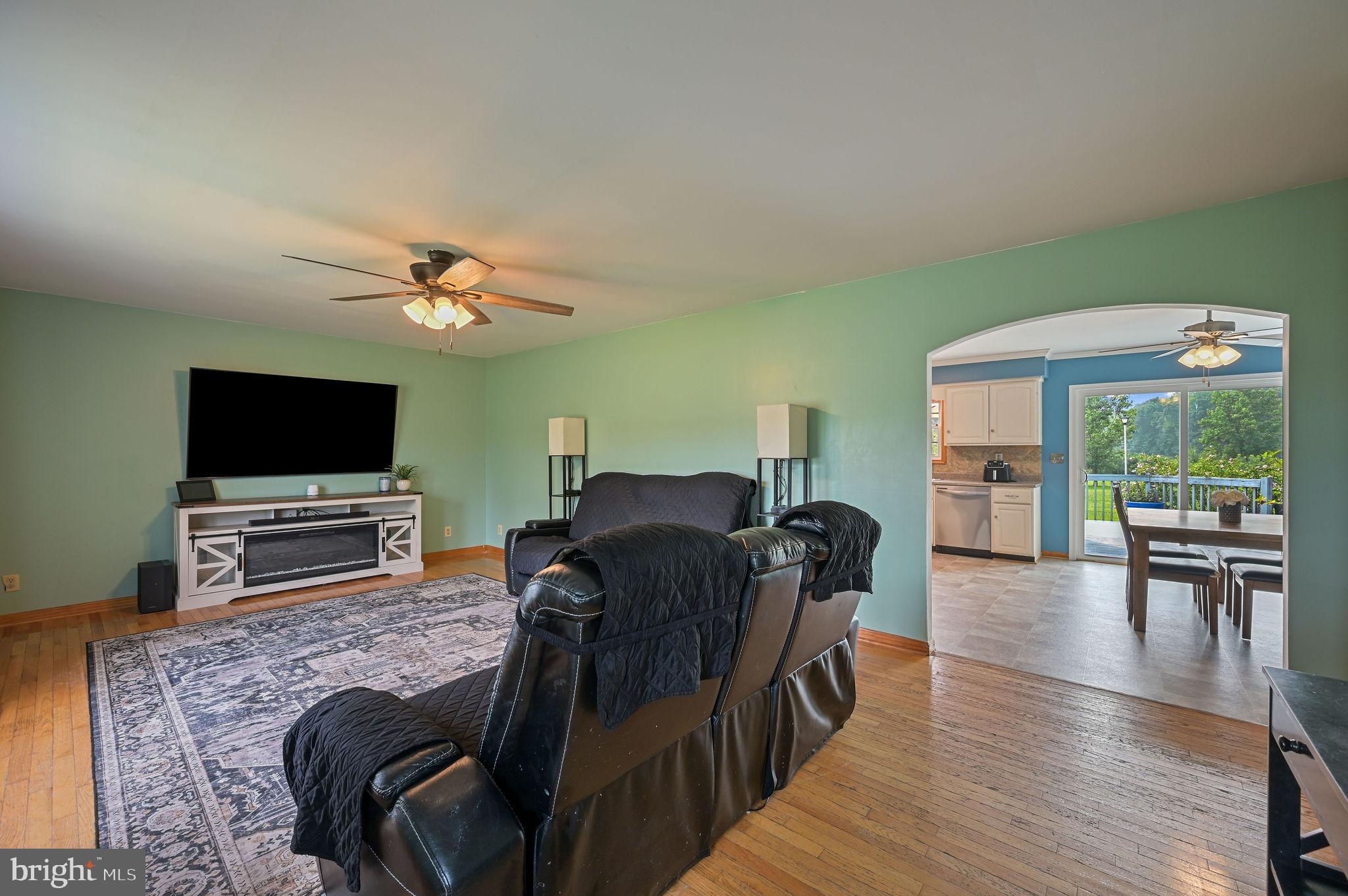 FLOWING ACRES - Residential