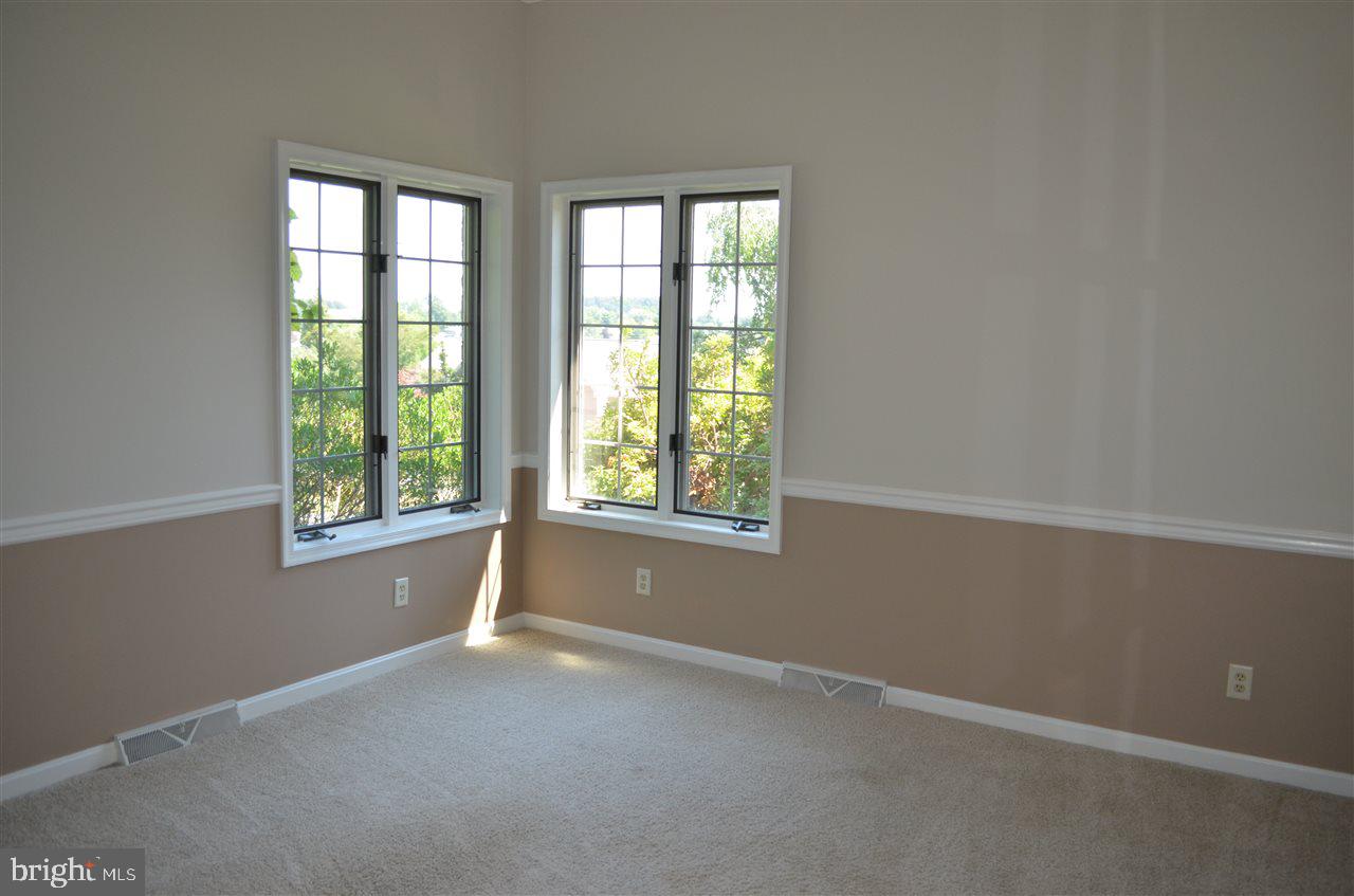 KENDALE HEIGHTS - Residential