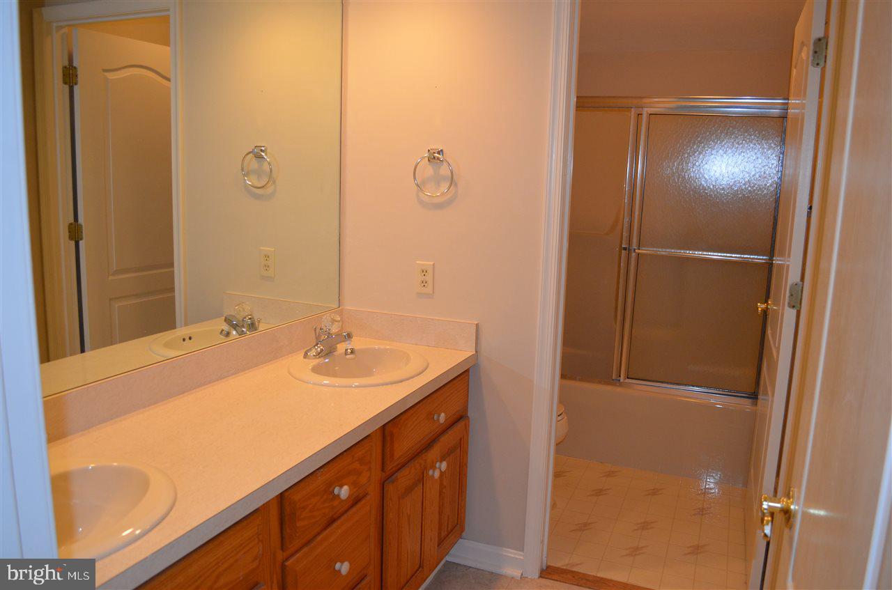 KENDALE HEIGHTS - Residential