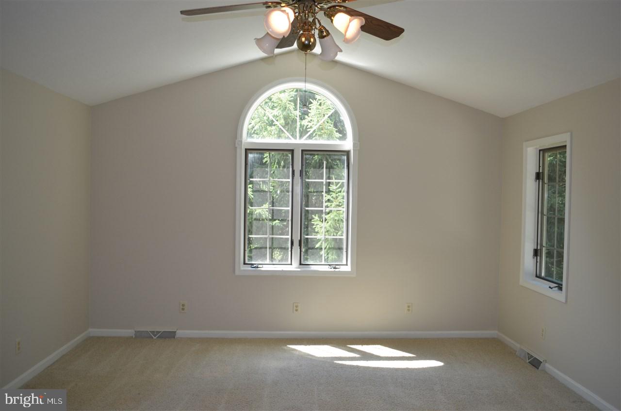 KENDALE HEIGHTS - Residential