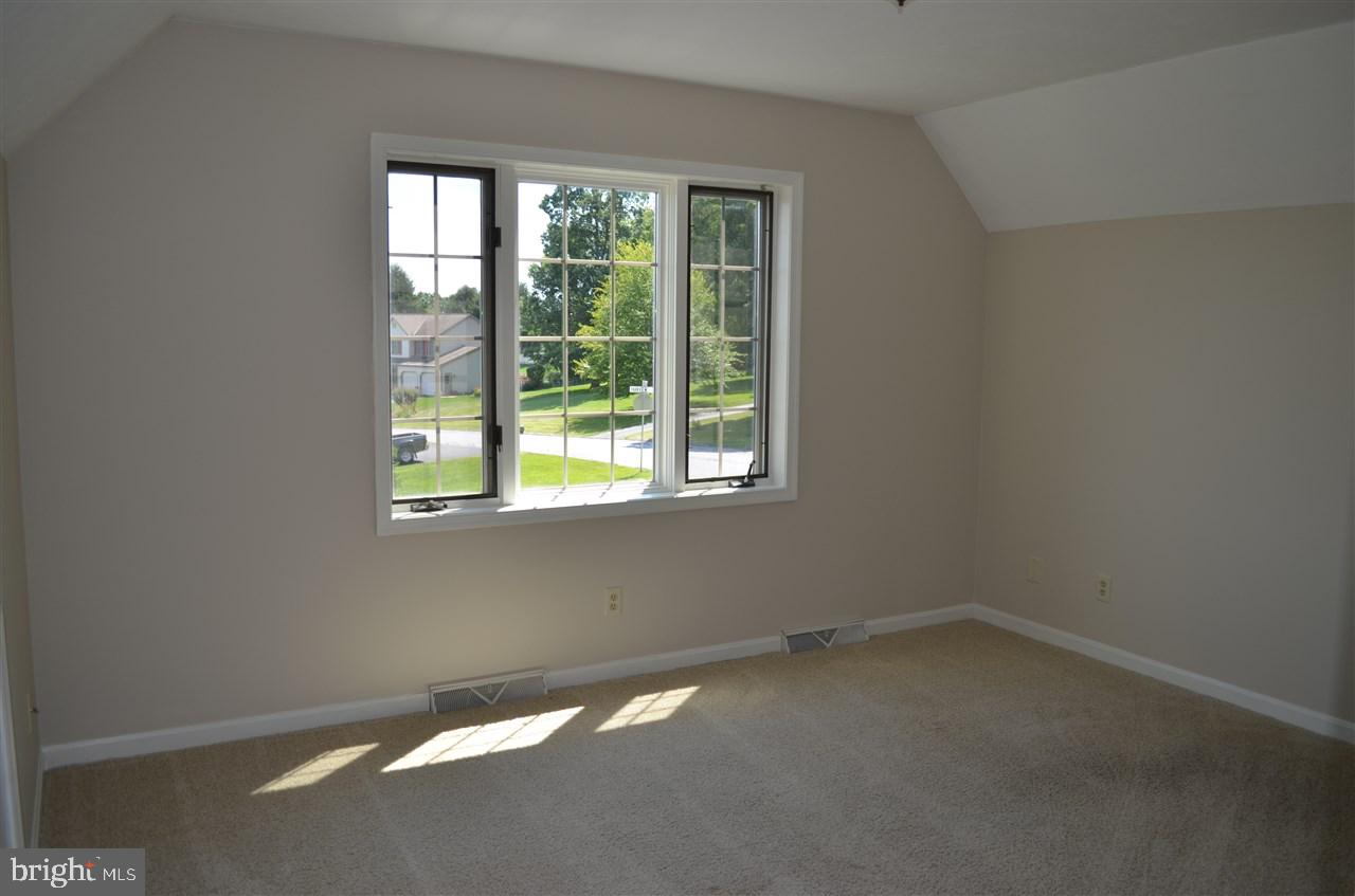 KENDALE HEIGHTS - Residential
