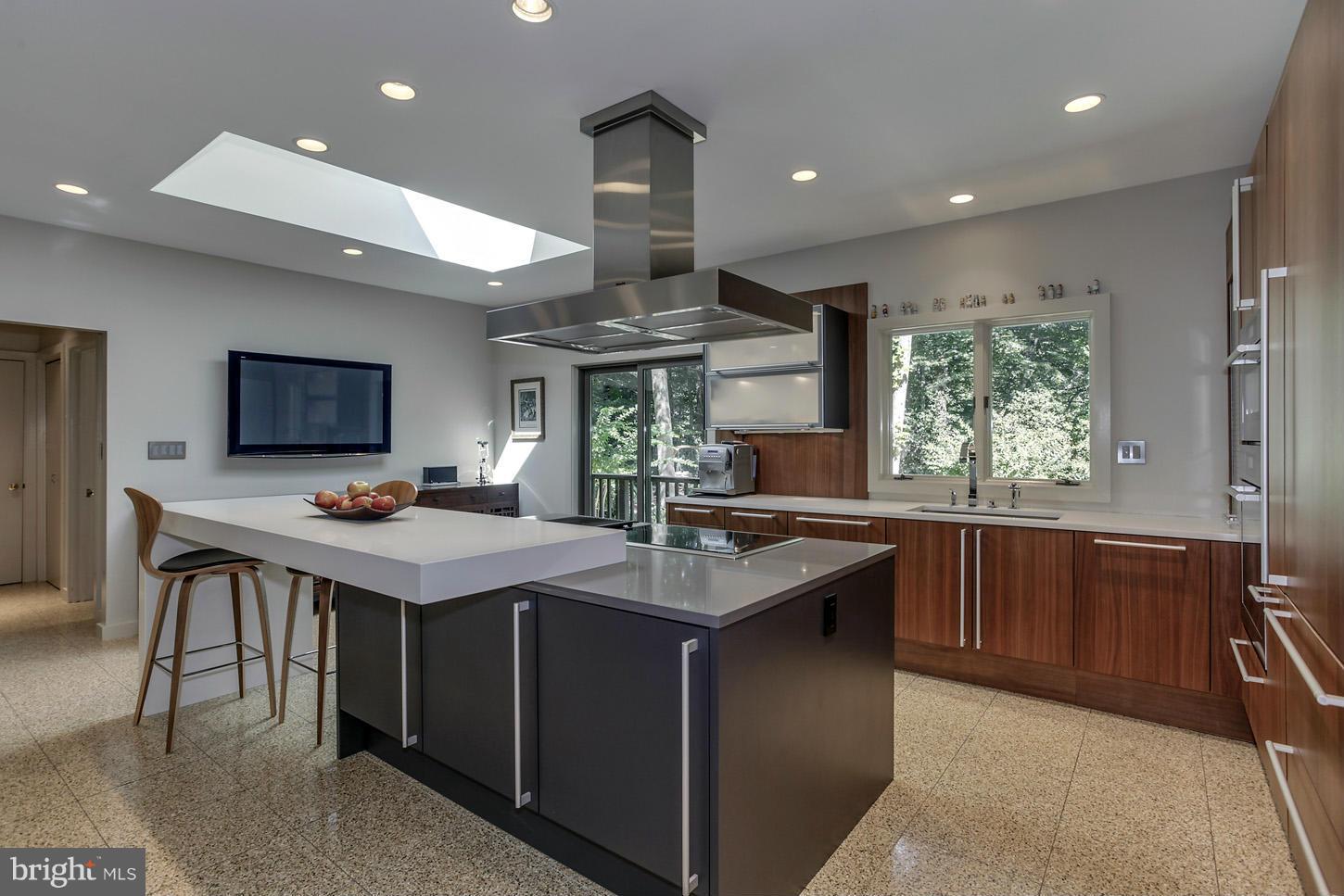 EAGLE ROCK - Residential