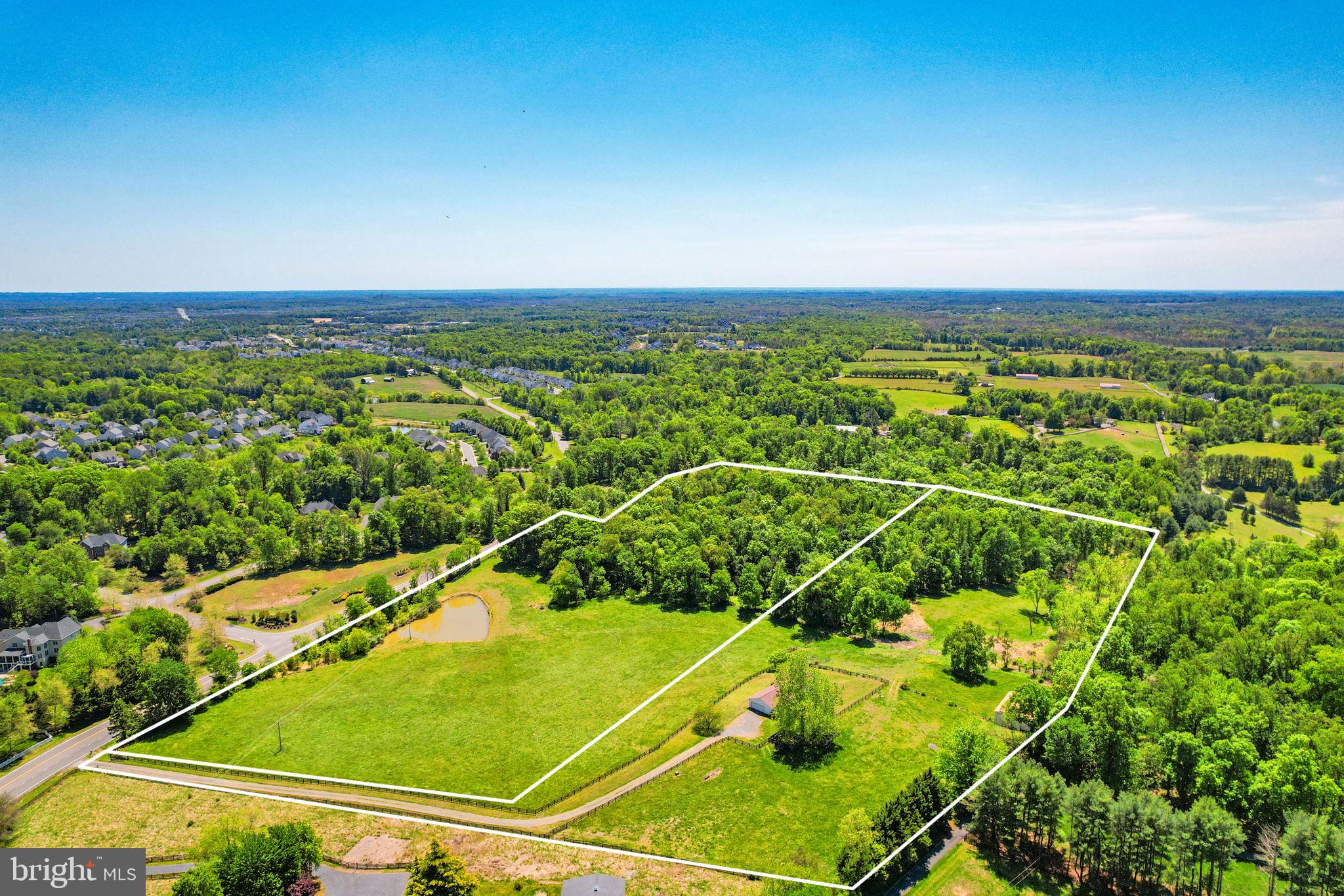 HUNTINGDONSHIRE HILLS - Residential