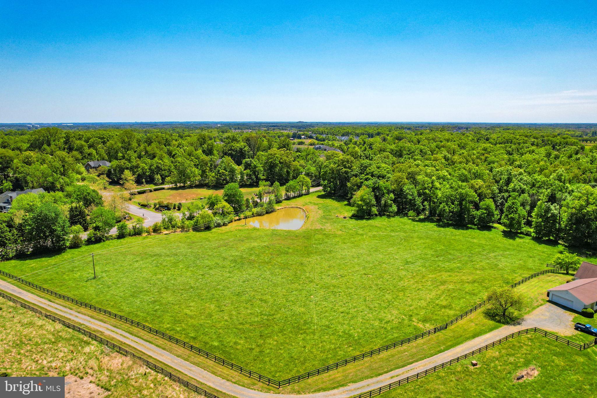 HUNTINGDONSHIRE HILLS - Residential