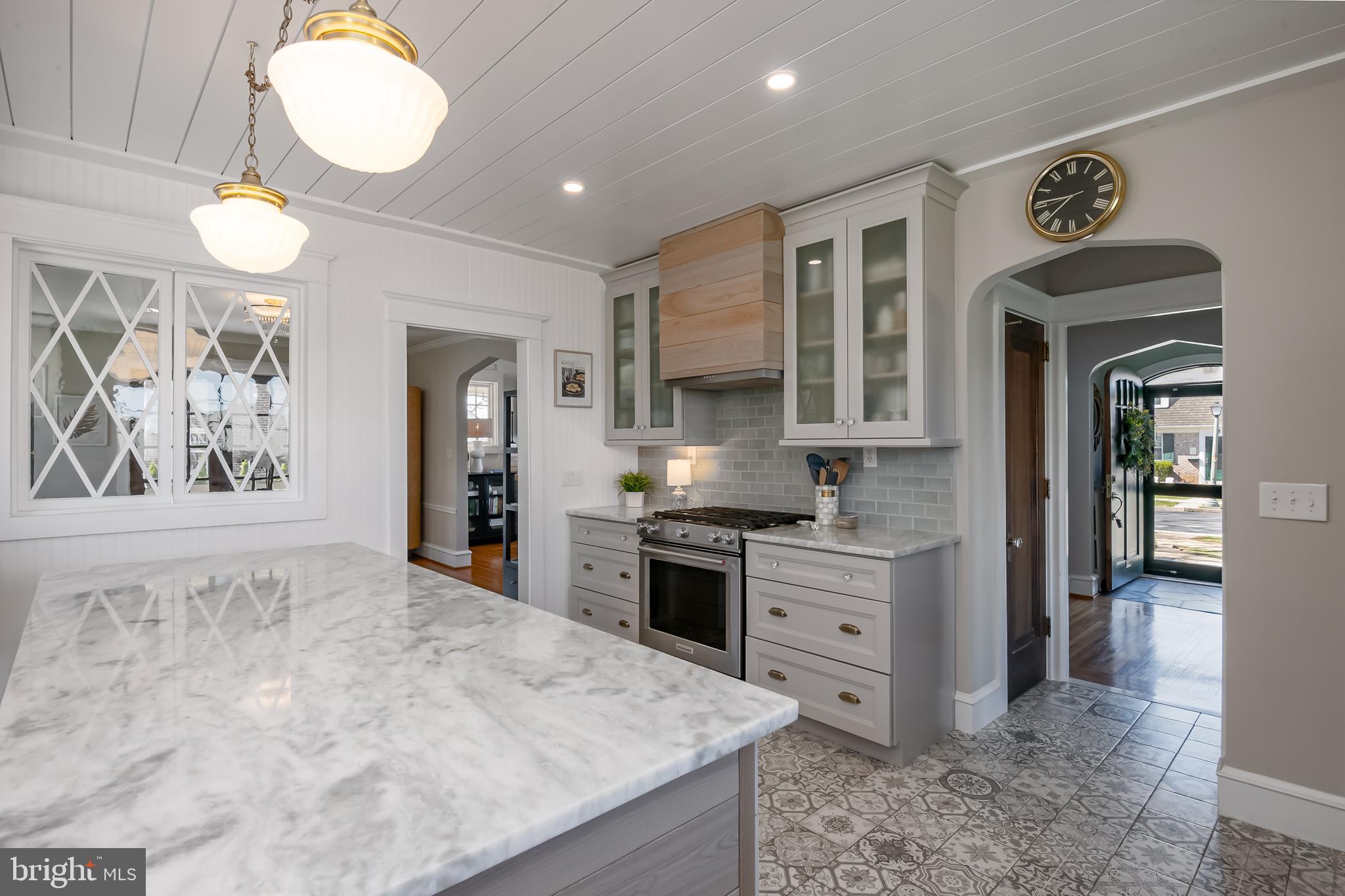LINCOLN PARK - Residential