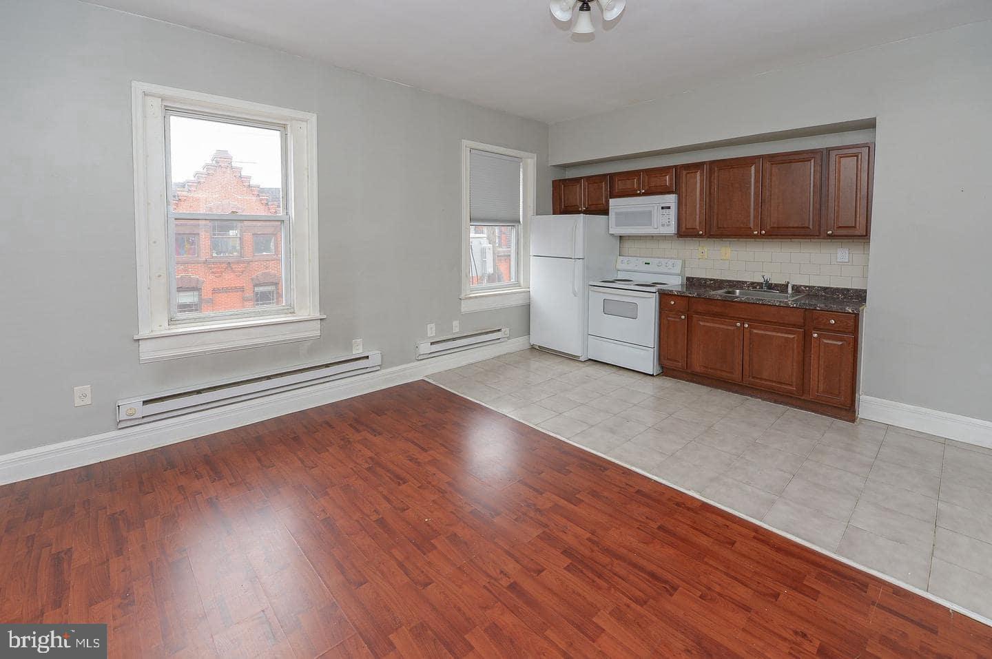 PHILADELPHIA (NORTHWEST) - Commercial Sale