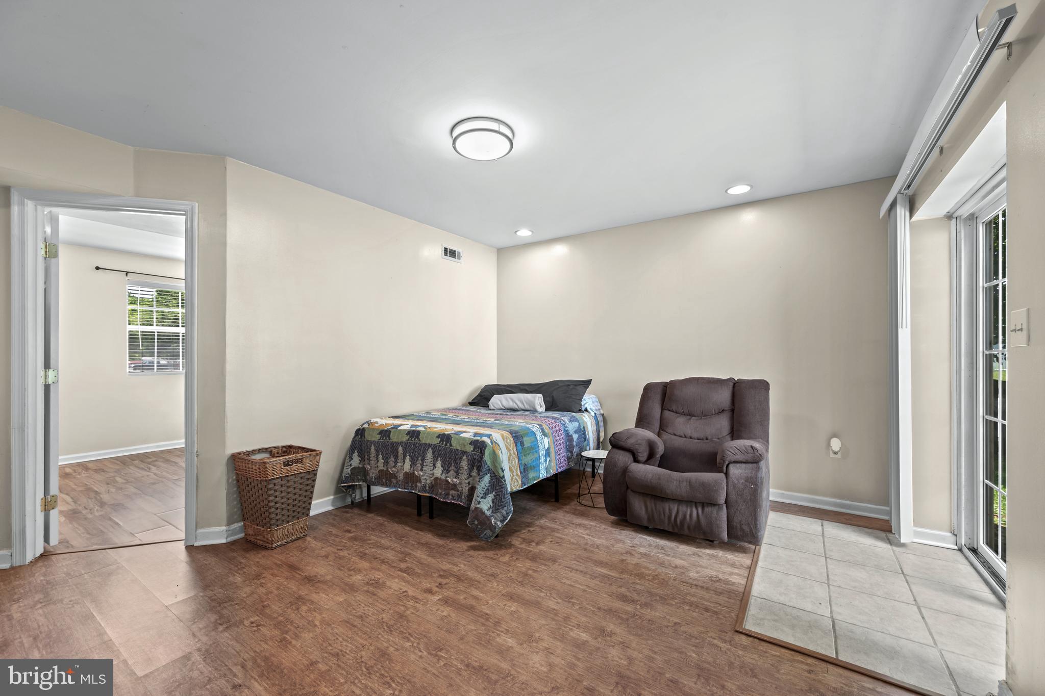 SENECA HARBOR - Residential