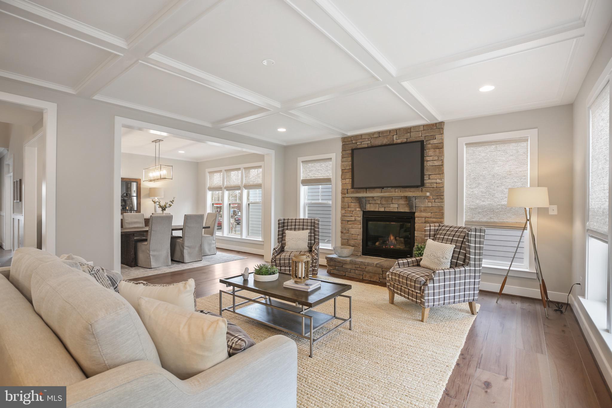 STONEWALL MANOR - Residential